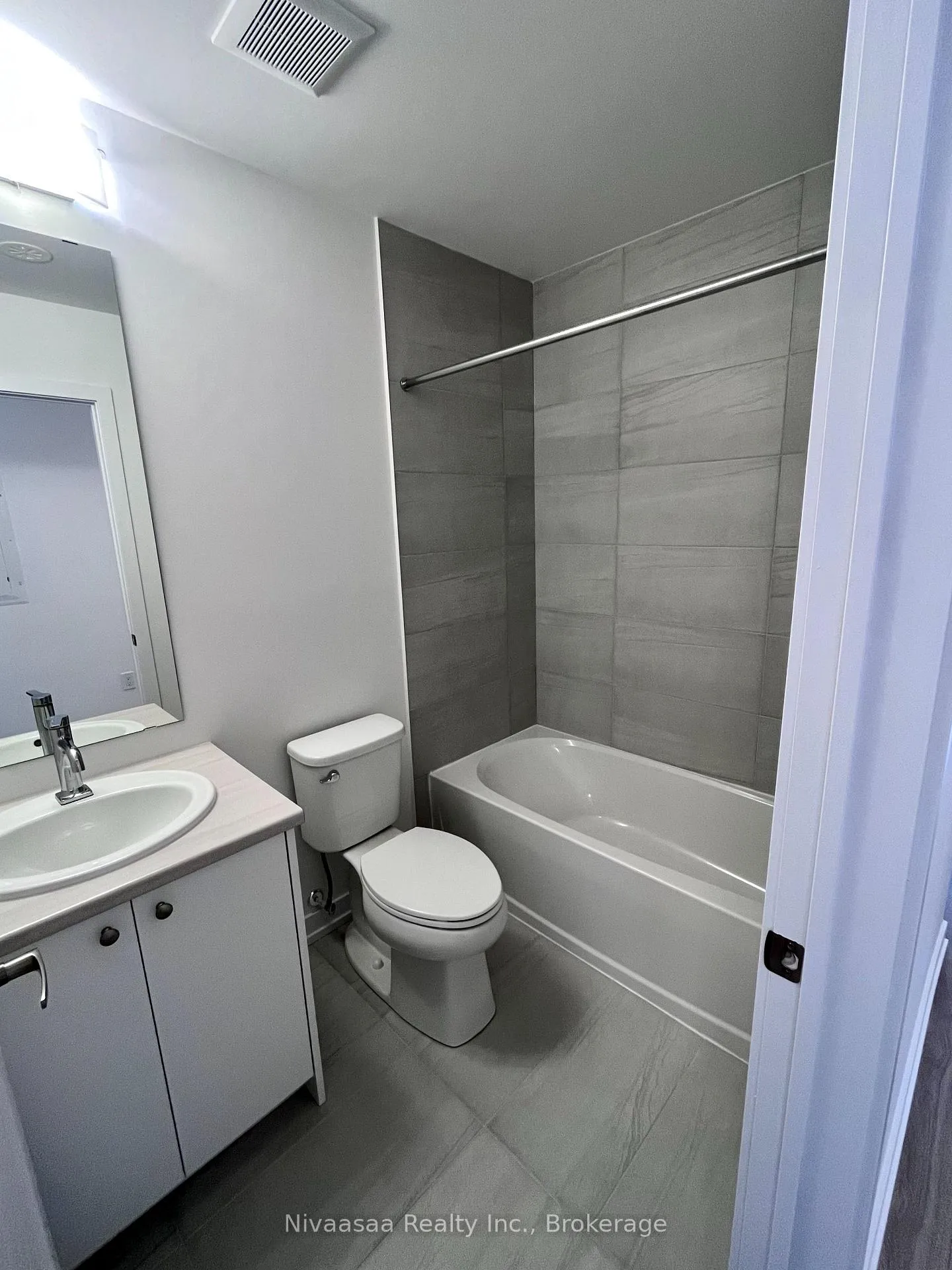 Photo 10 of Unit Q16, 25 Palace Street, Kitchener — HOMEH