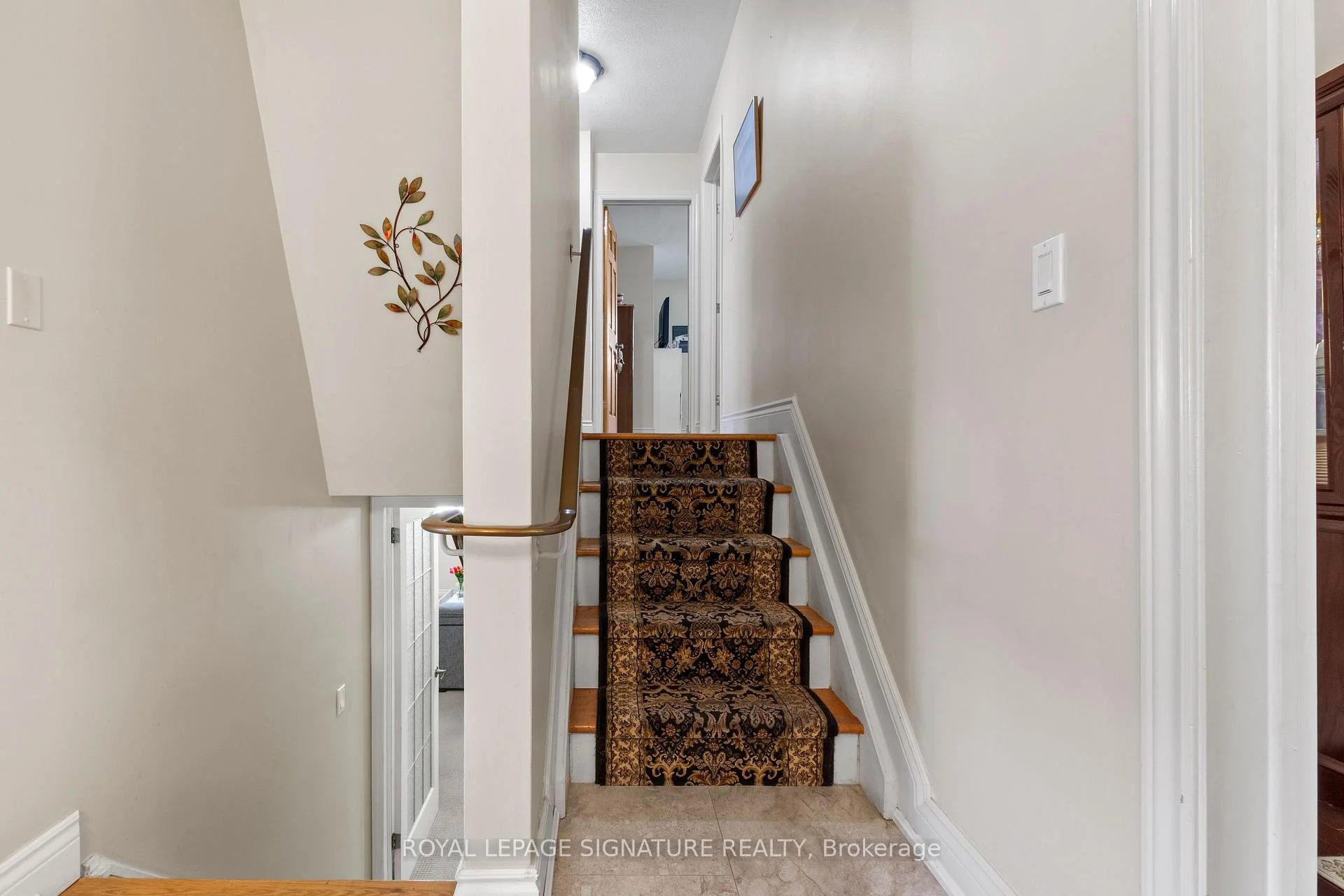 Photo 22 of 58 Centennial Parkway S, Hamilton, Stoney Creek — HOMEH