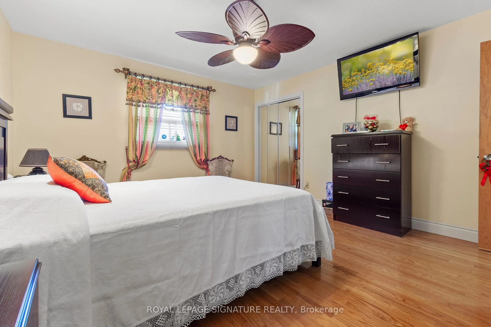 Photo 25 of 58 Centennial Parkway S, Hamilton, Stoney Creek — HOMEH