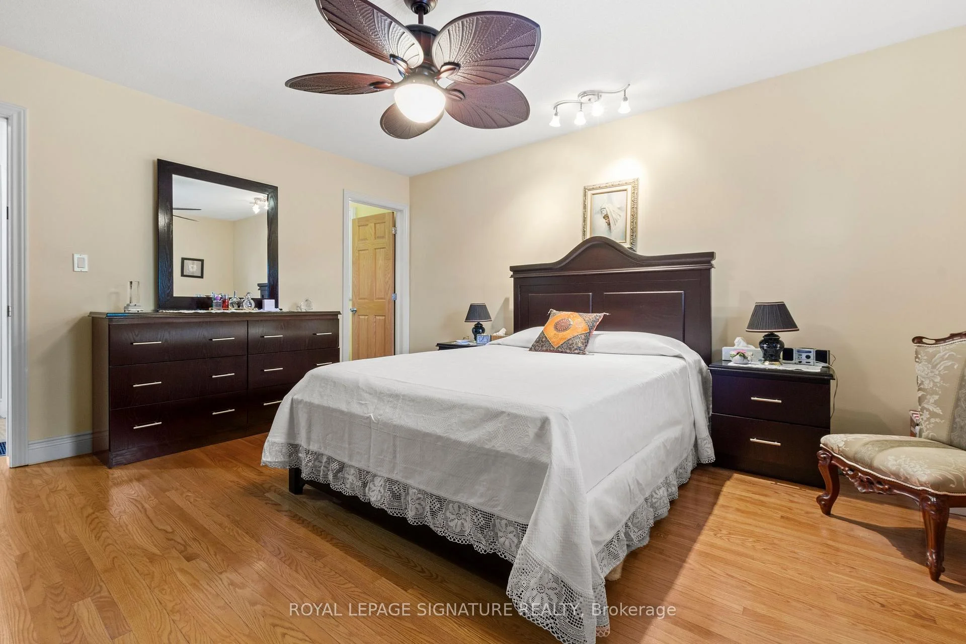 Photo 26 of 58 Centennial Parkway S, Hamilton, Stoney Creek — HOMEH