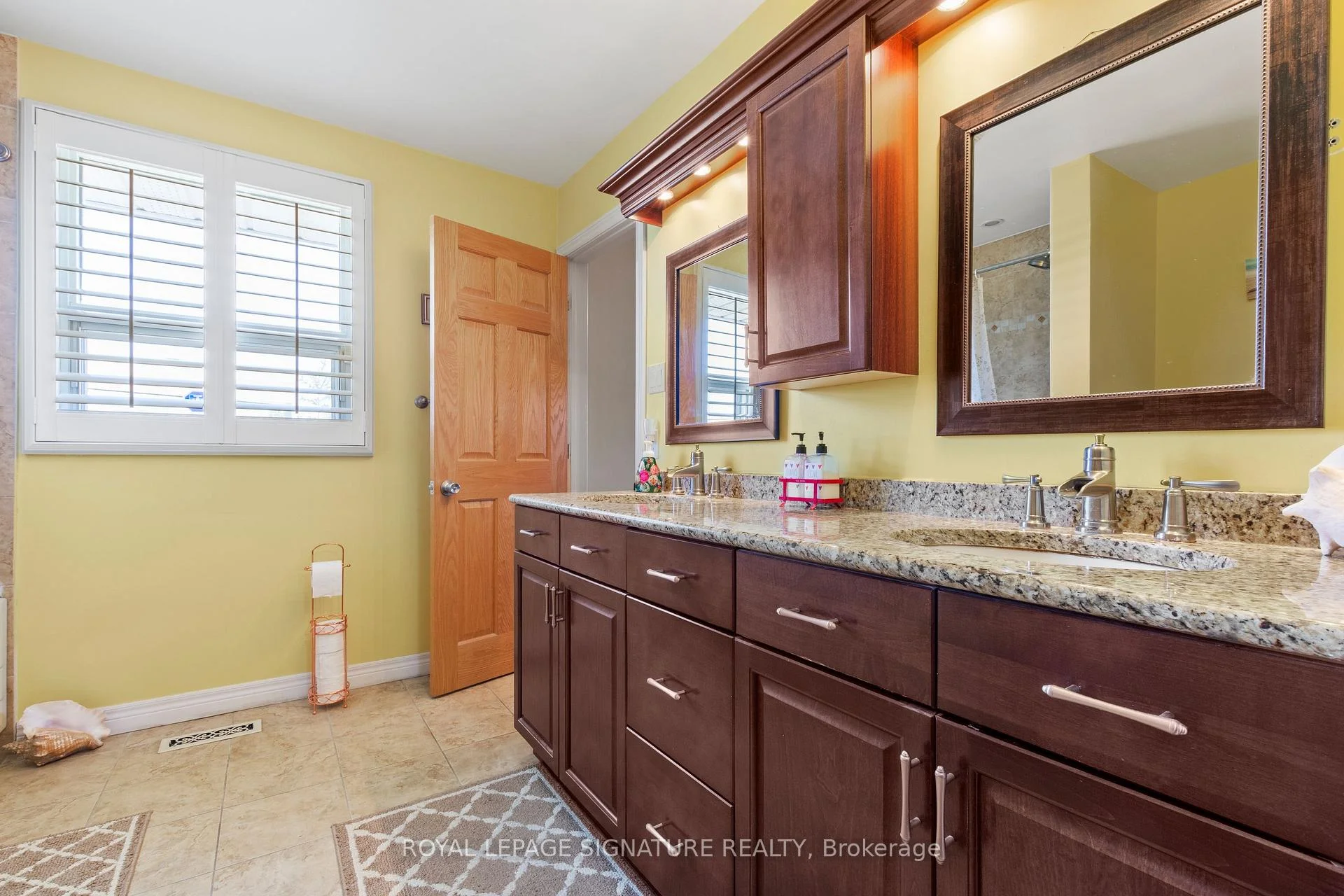 Photo 27 of 58 Centennial Parkway S, Hamilton, Stoney Creek — HOMEH