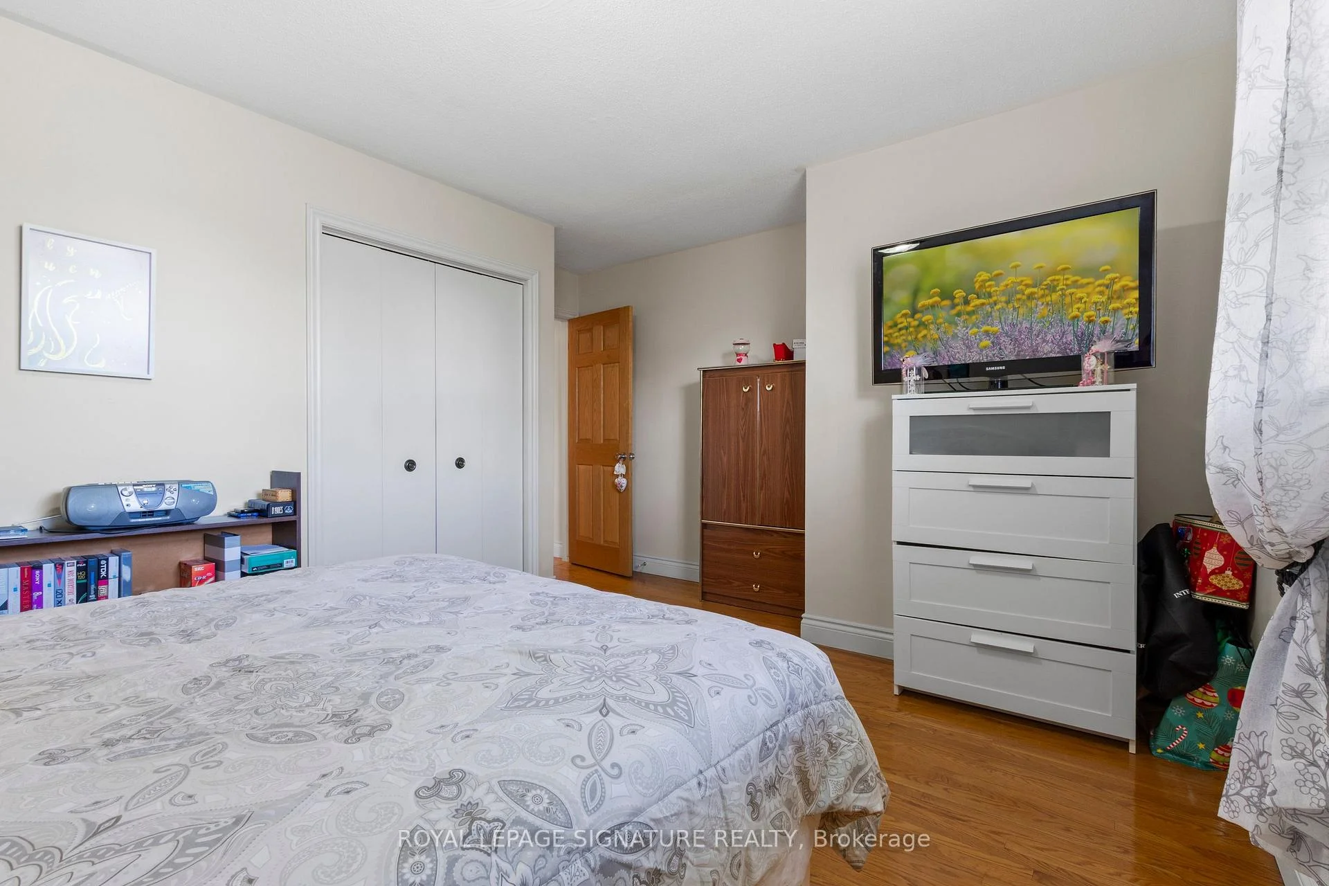Photo 33 of 58 Centennial Parkway S, Hamilton, Stoney Creek — HOMEH