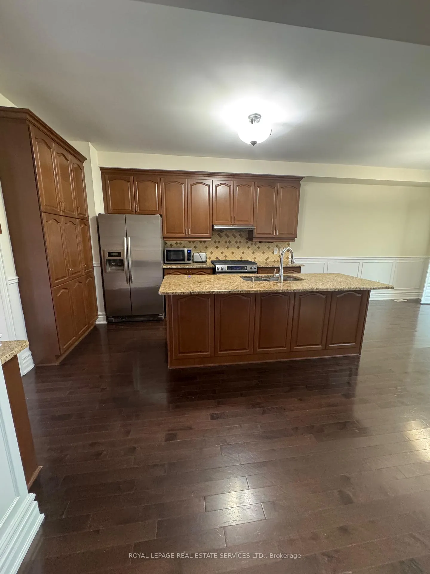 Photo 8 of 261 Nautical Boulevard, Oakville, Bronte — HOMEH