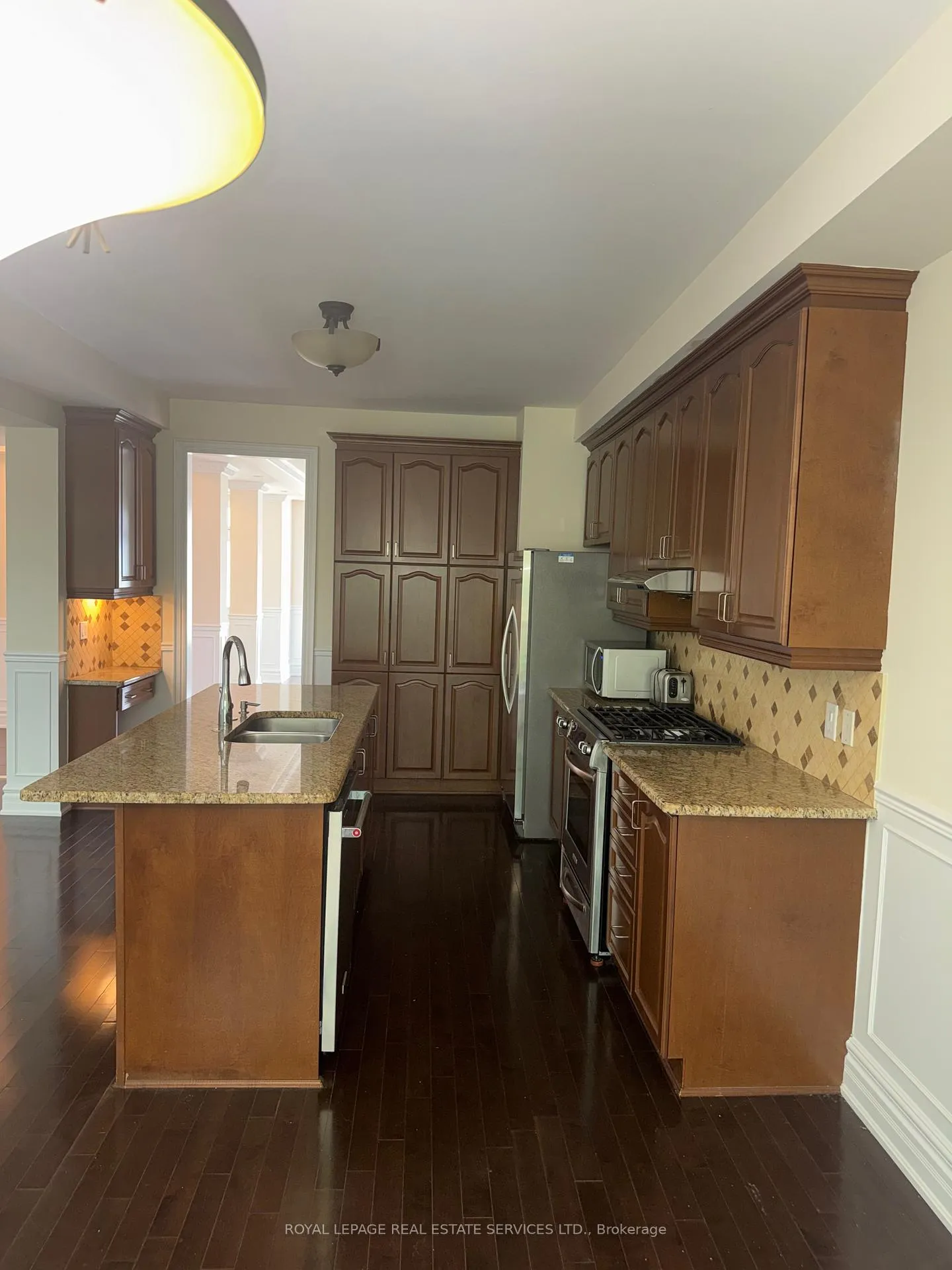 Photo 12 of 261 Nautical Boulevard, Oakville, Bronte — HOMEH