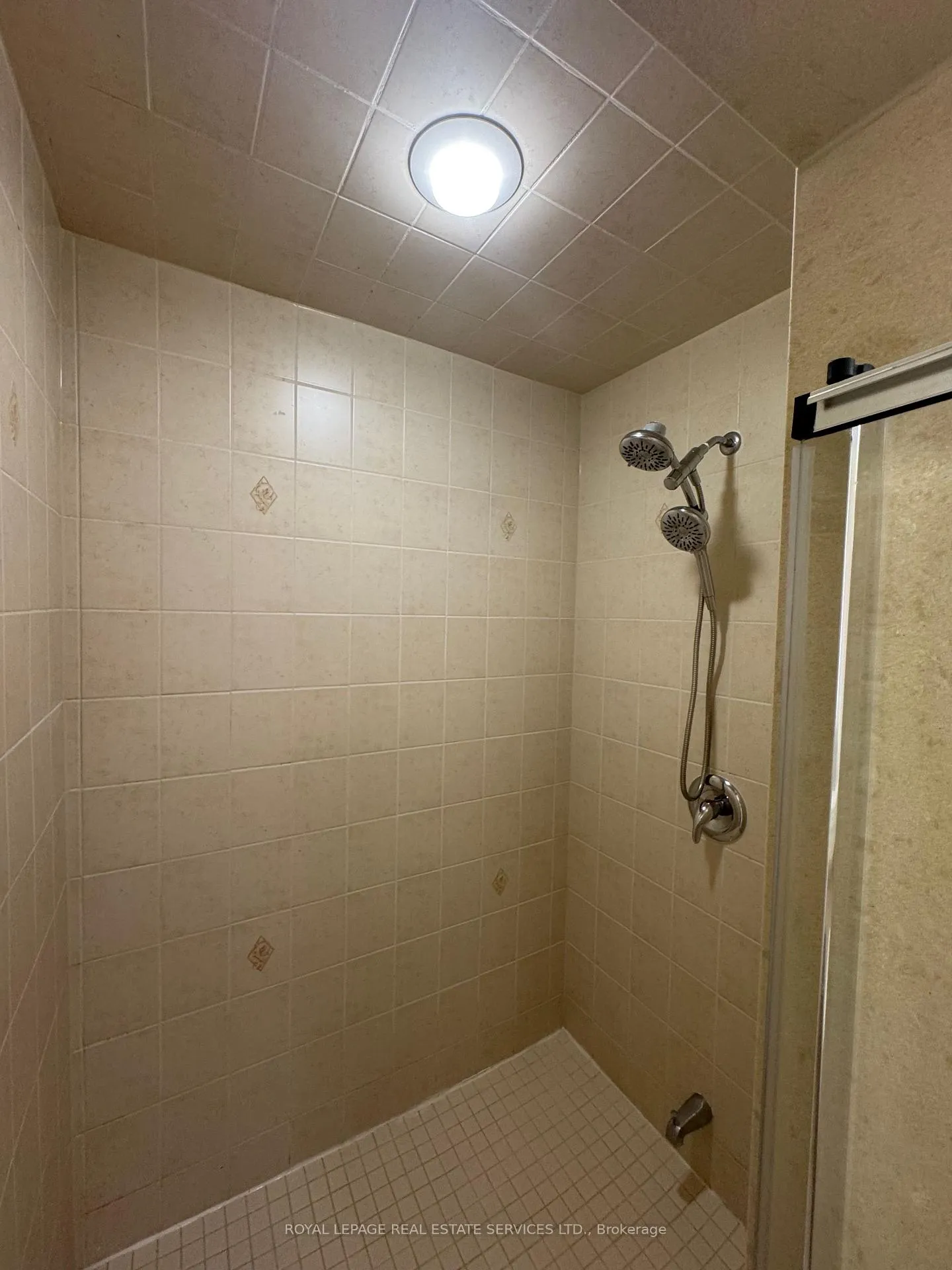 Photo 19 of 261 Nautical Boulevard, Oakville, Bronte — HOMEH