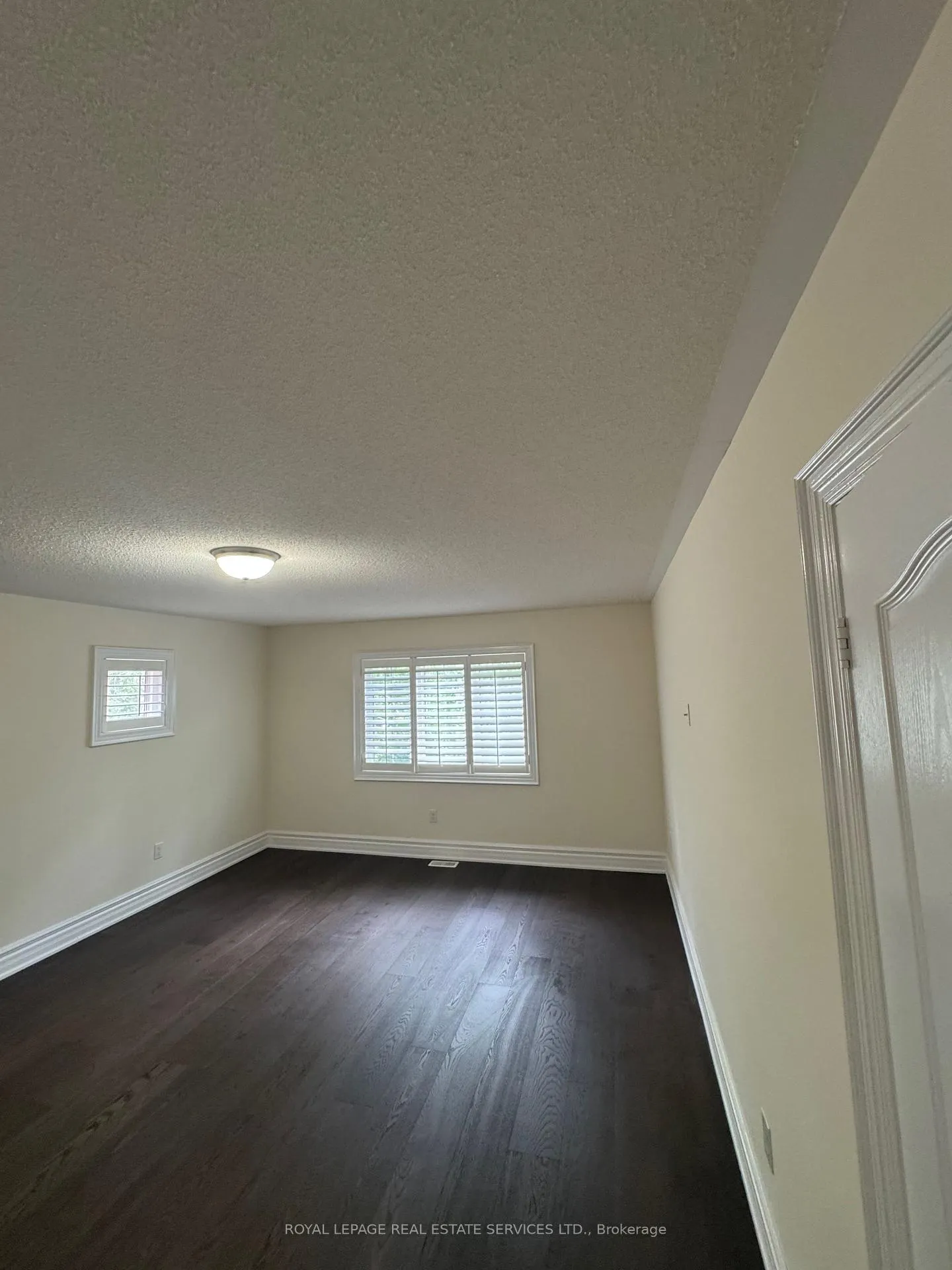Photo 24 of 261 Nautical Boulevard, Oakville, Bronte — HOMEH
