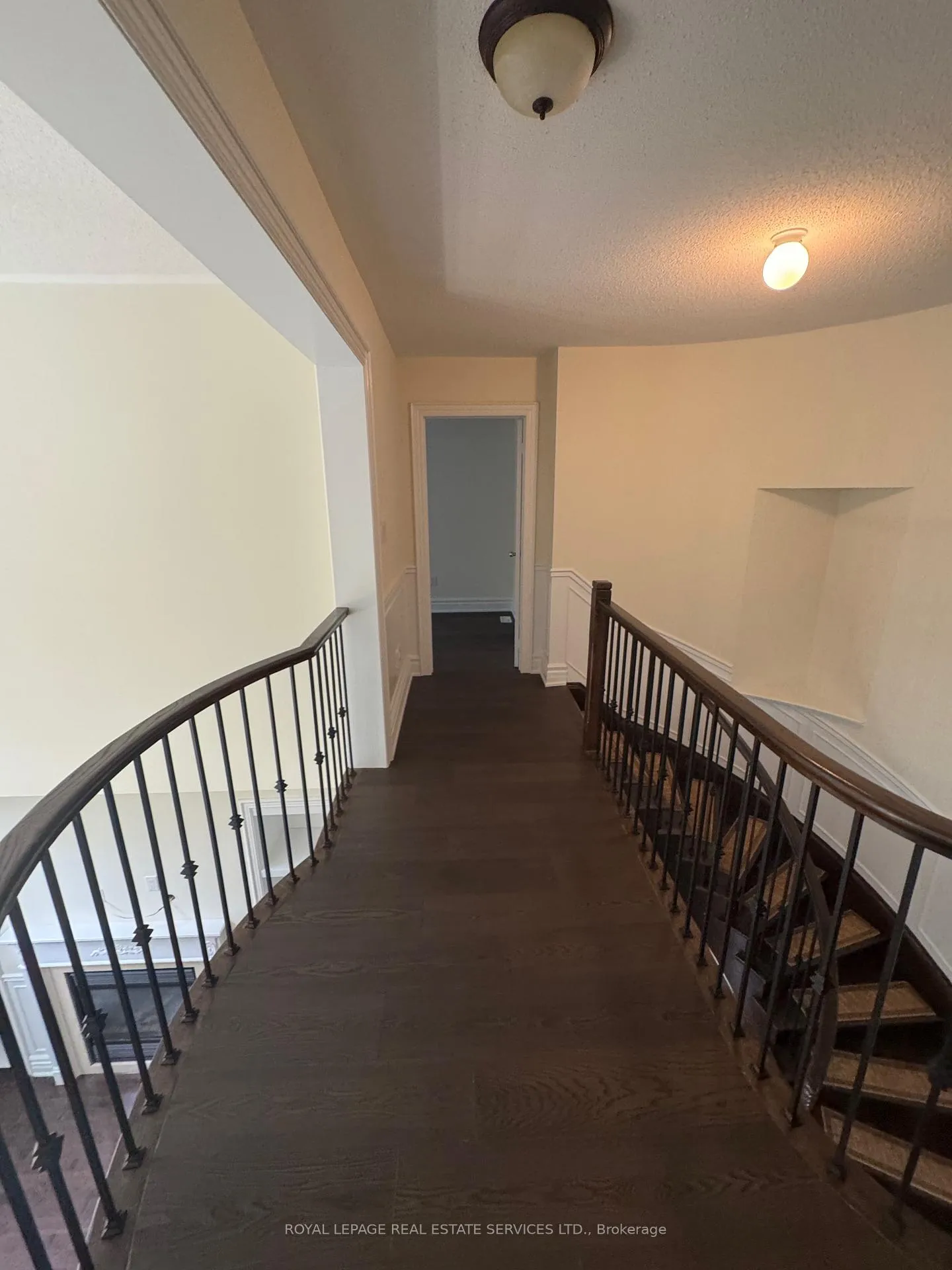 Photo 26 of 261 Nautical Boulevard, Oakville, Bronte — HOMEH