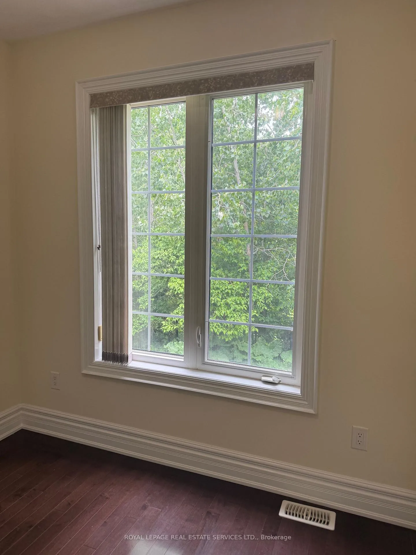 Photo 31 of 261 Nautical Boulevard, Oakville, Bronte — HOMEH