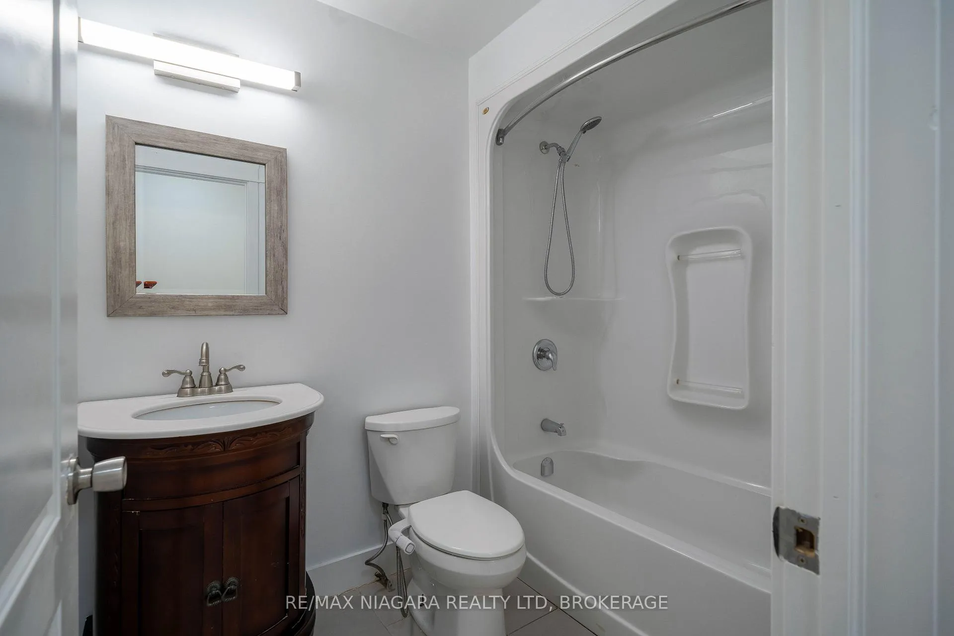 Photo 24 of 178 Rykert Street, St. Catharines, Rykert/Vansickle — HOMEH