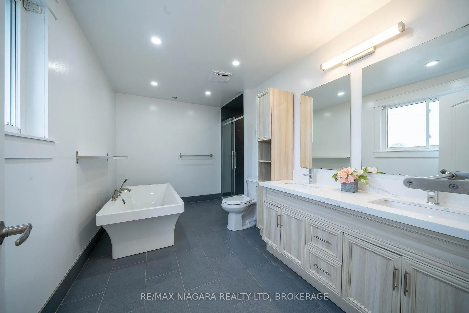 Photo 39 of 178 Rykert Street, St. Catharines, Rykert/Vansickle — HOMEH