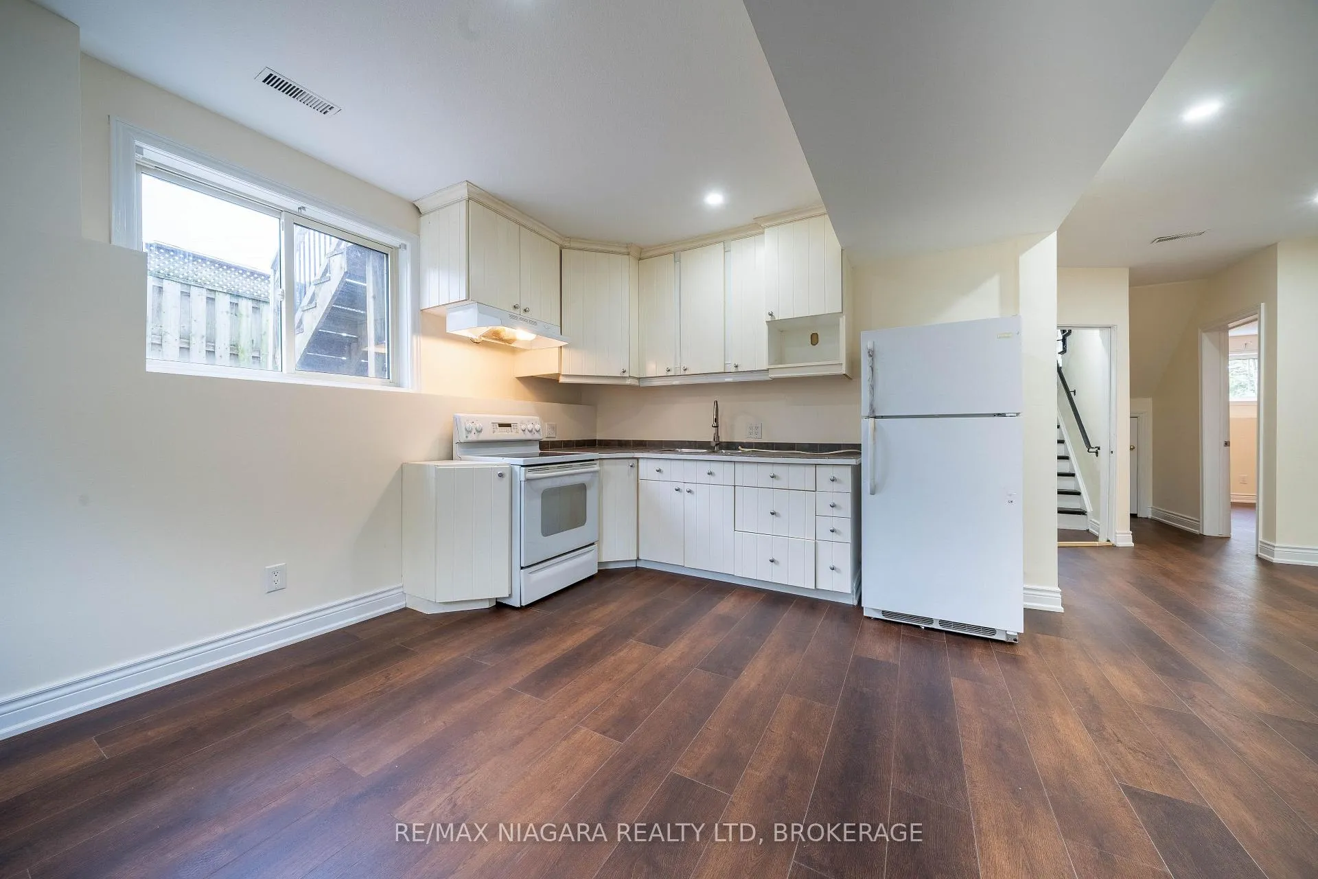 Photo 42 of 178 Rykert Street, St. Catharines, Rykert/Vansickle — HOMEH