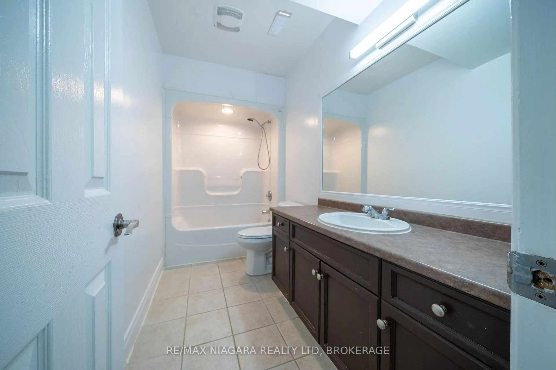 Photo 44 of 178 Rykert Street, St. Catharines, Rykert/Vansickle — HOMEH
