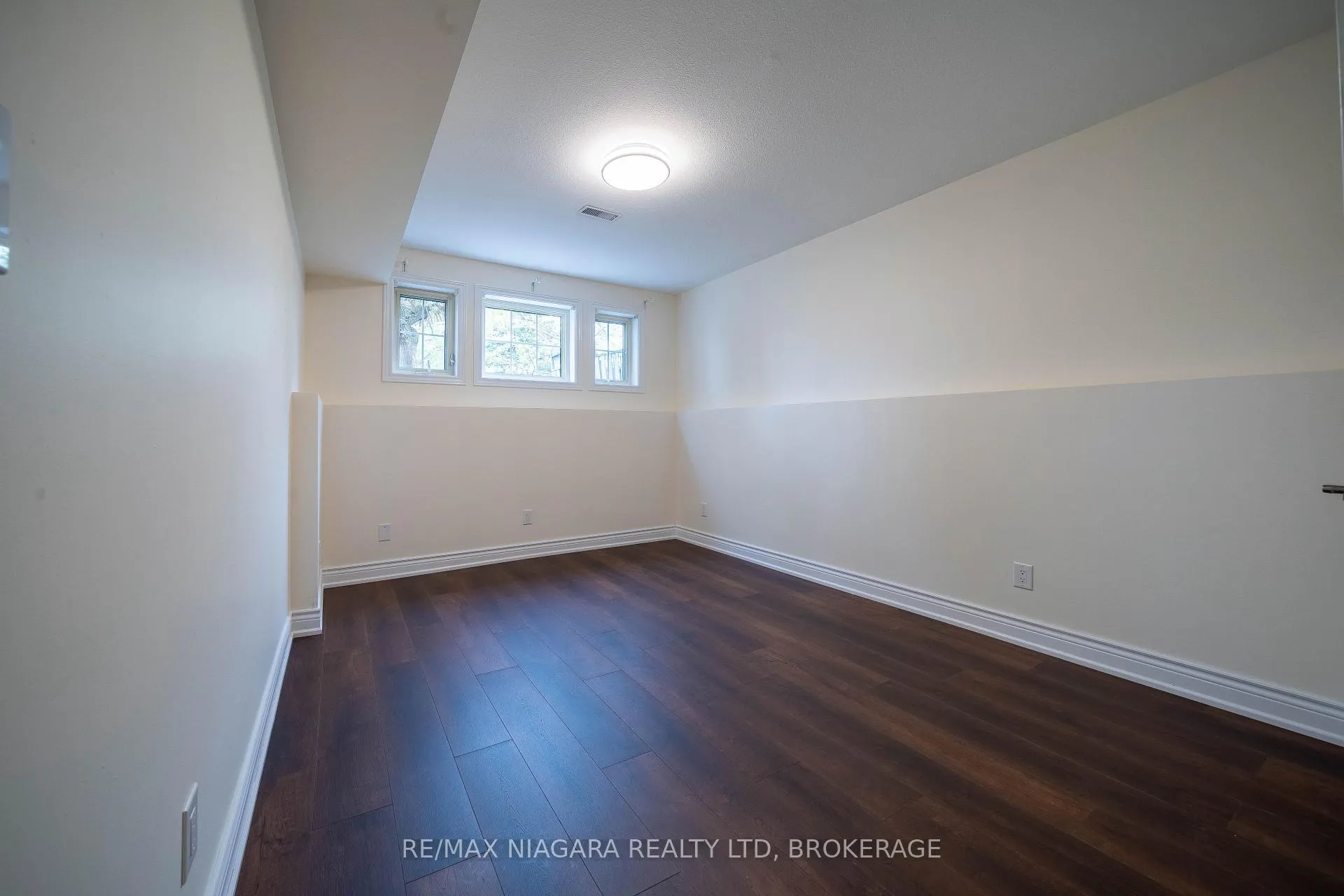 Photo 46 of 178 Rykert Street, St. Catharines, Rykert/Vansickle — HOMEH
