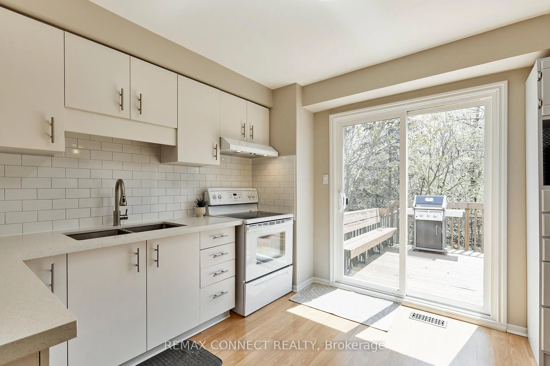 Photo 15 of 72 Stuart Road, Clarington, Courtice — HOMEH