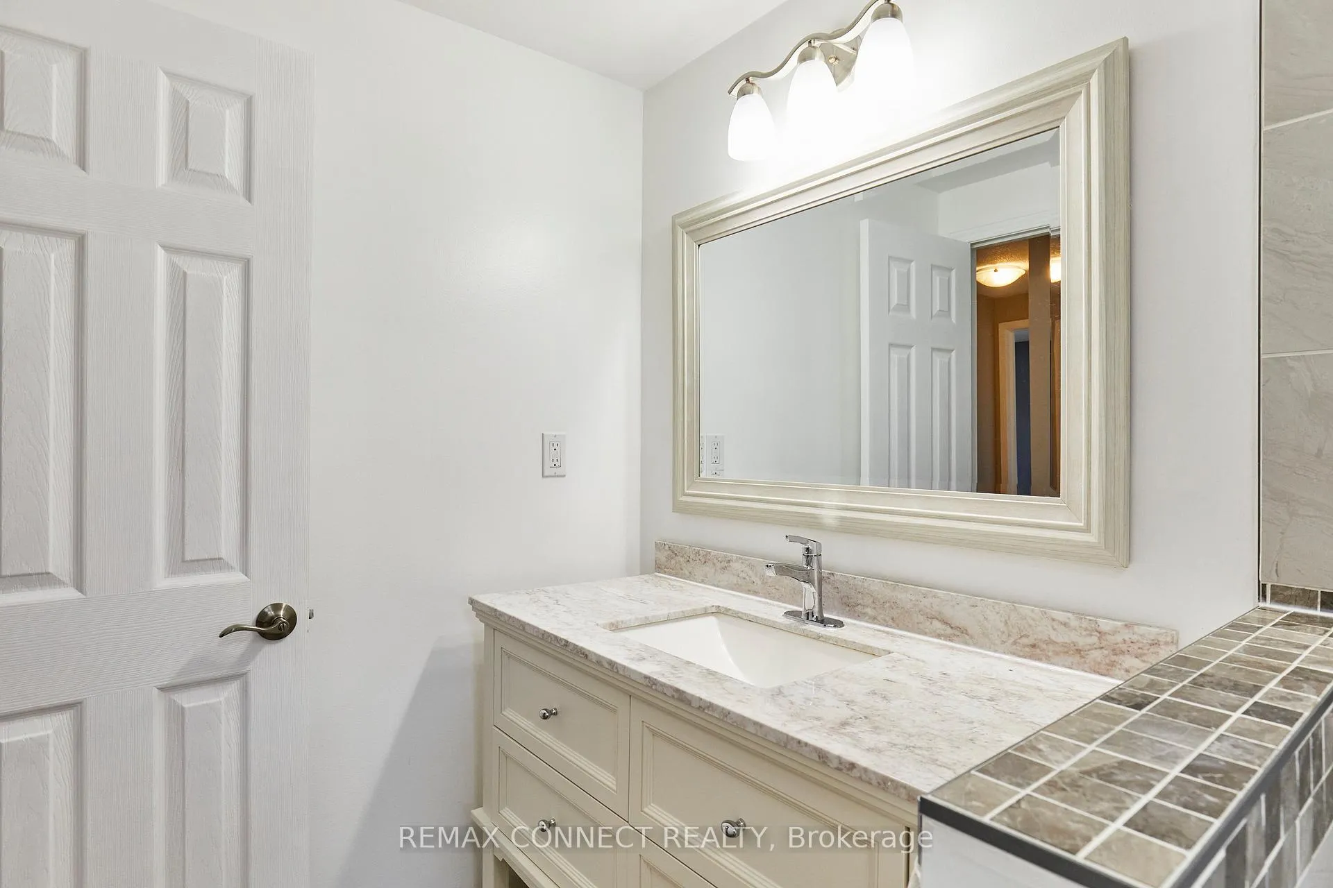 Photo 35 of 72 Stuart Road, Clarington, Courtice — HOMEH