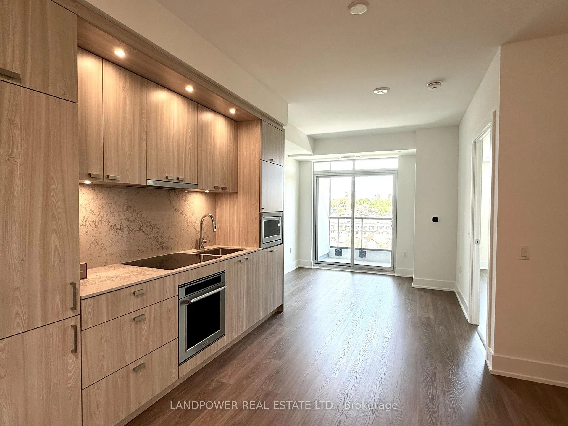 Photo 5 of Unit 708, 858 Dupont Street, Toronto, Dovercourt-Wallace Emerson-Junction — HOMEH