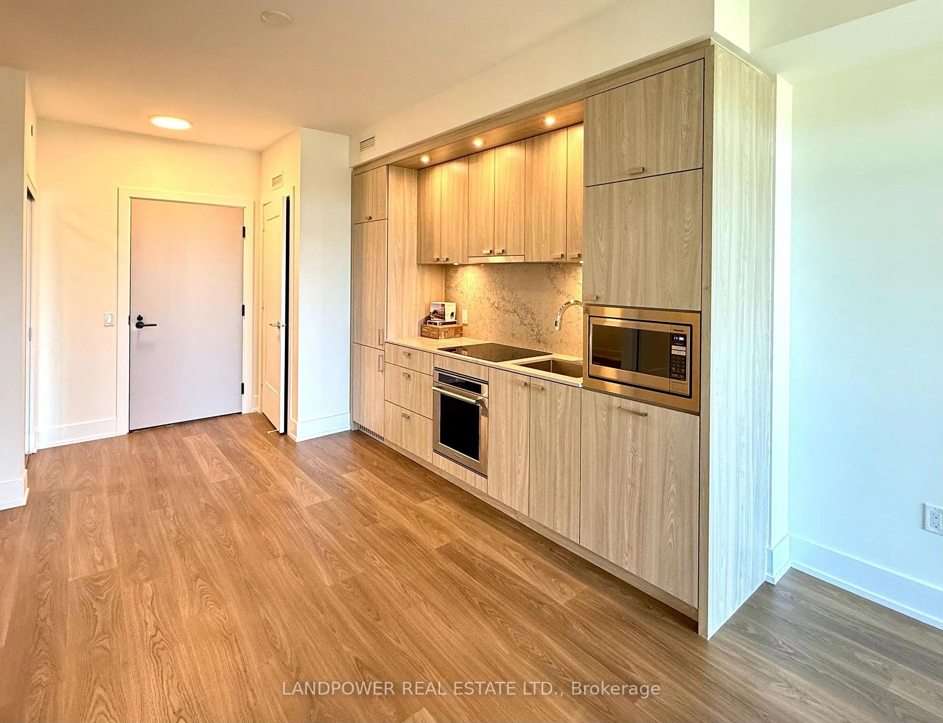 Photo 6 of Unit 708, 858 Dupont Street, Toronto, Dovercourt-Wallace Emerson-Junction — HOMEH
