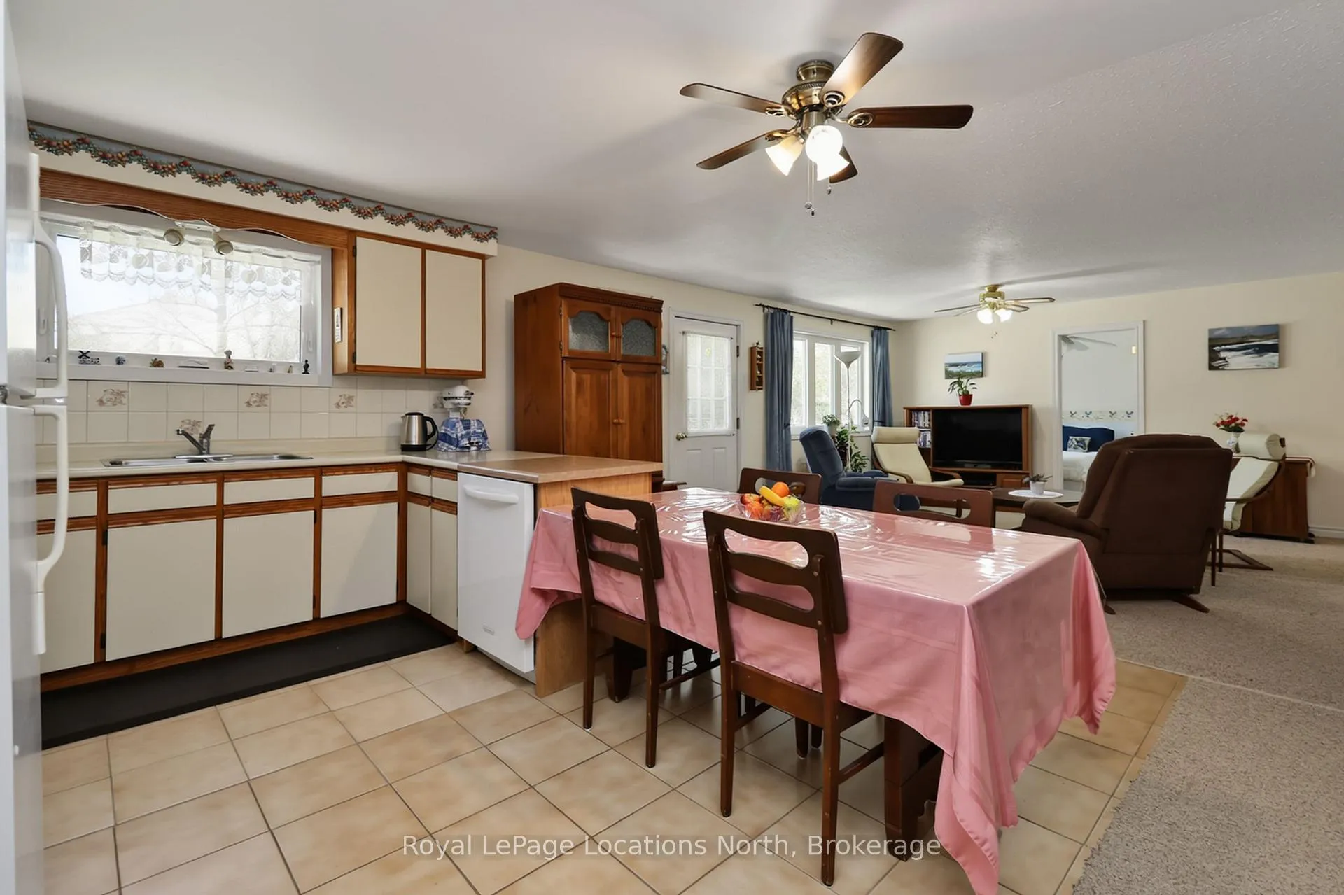 Photo 7 of 83 Wilhelm Street, Wasaga Beach — HOMEH