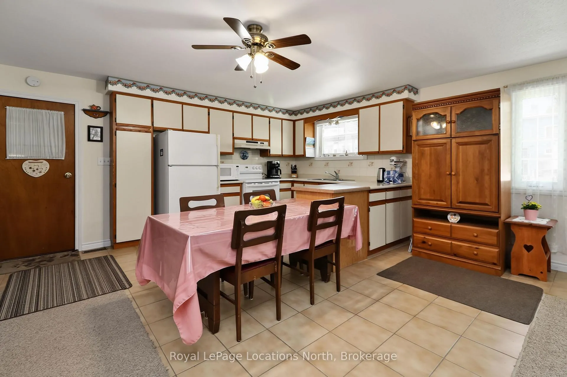 Photo 11 of 83 Wilhelm Street, Wasaga Beach — HOMEH