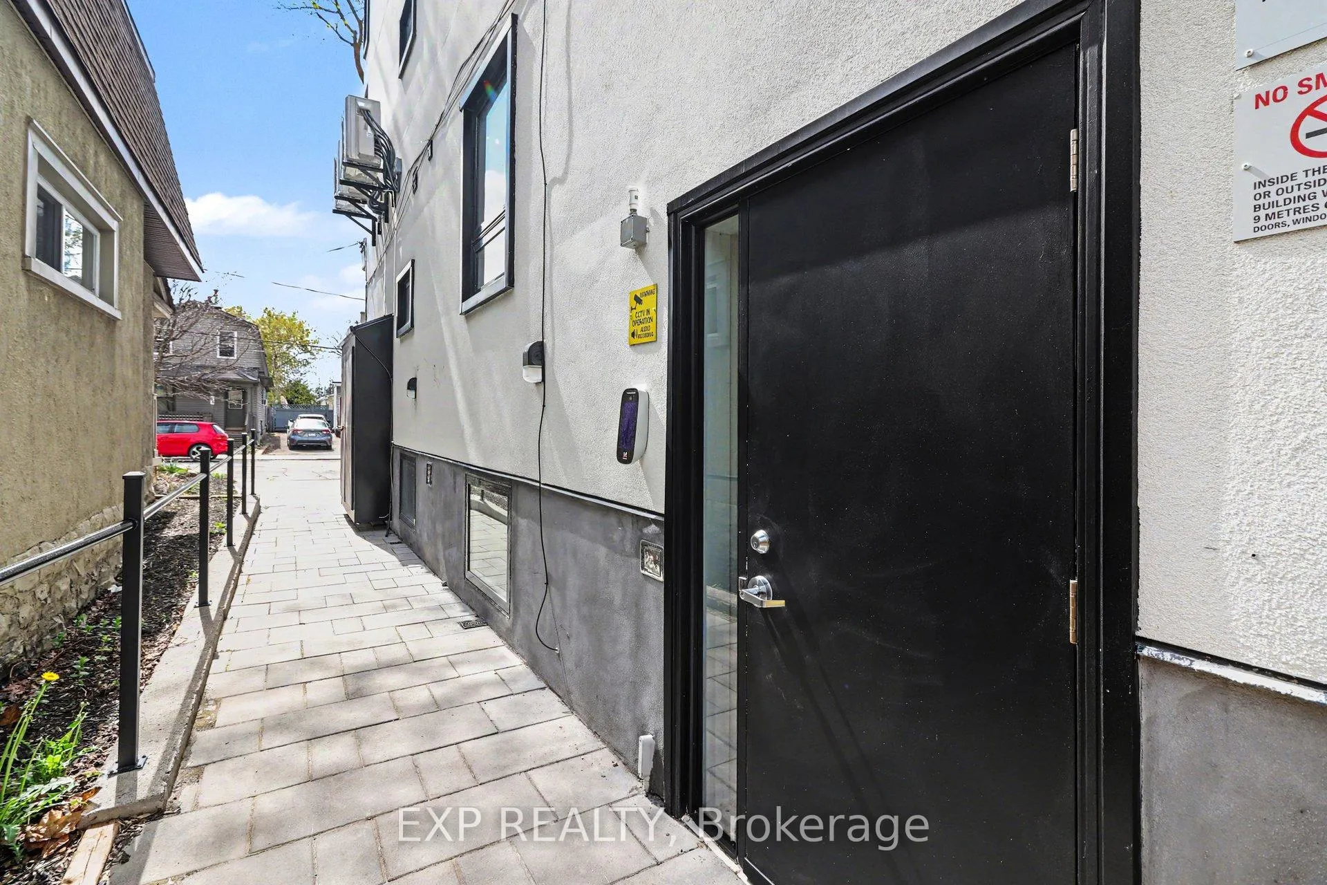 Photo 4 of Unit A, 61 Pinehurst Avenue, Ottawa, Hintonburg — HOMEH