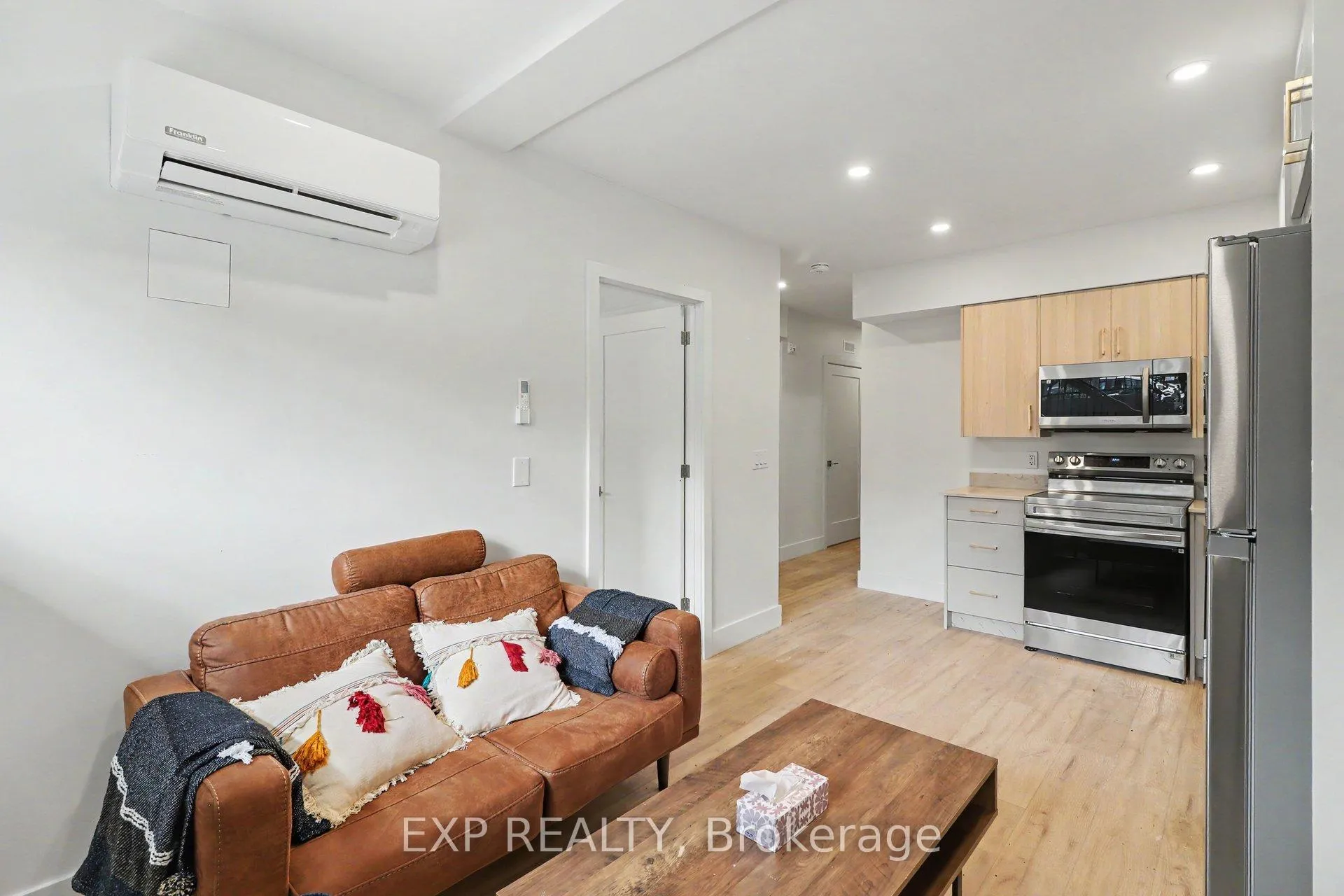 Photo 8 of Unit A, 61 Pinehurst Avenue, Ottawa, Hintonburg — HOMEH