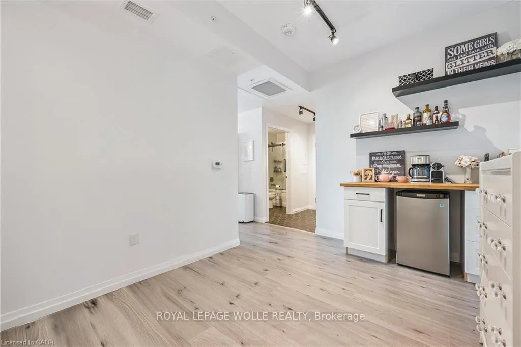 Photo 5 of Unit 1407, 60 Charles Street W, Kitchener — HOMEH