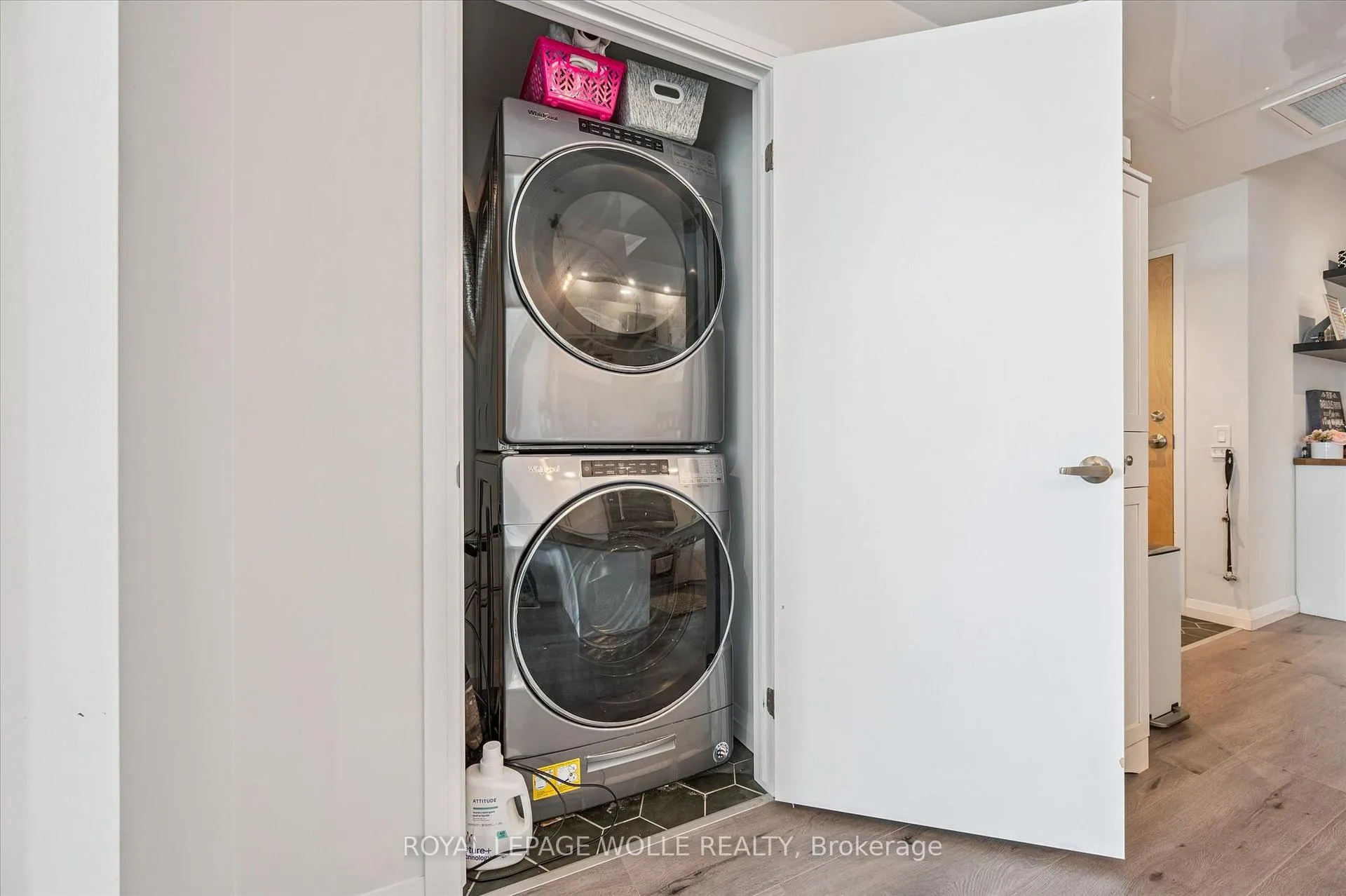 Photo 18 of Unit 1407, 60 Charles Street W, Kitchener — HOMEH