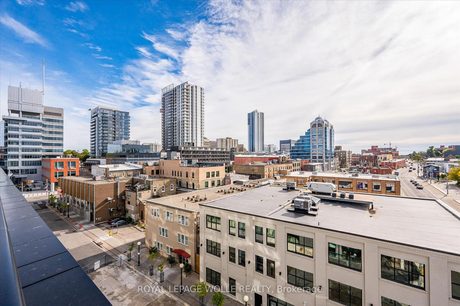 Photo 33 of Unit 1407, 60 Charles Street W, Kitchener — HOMEH