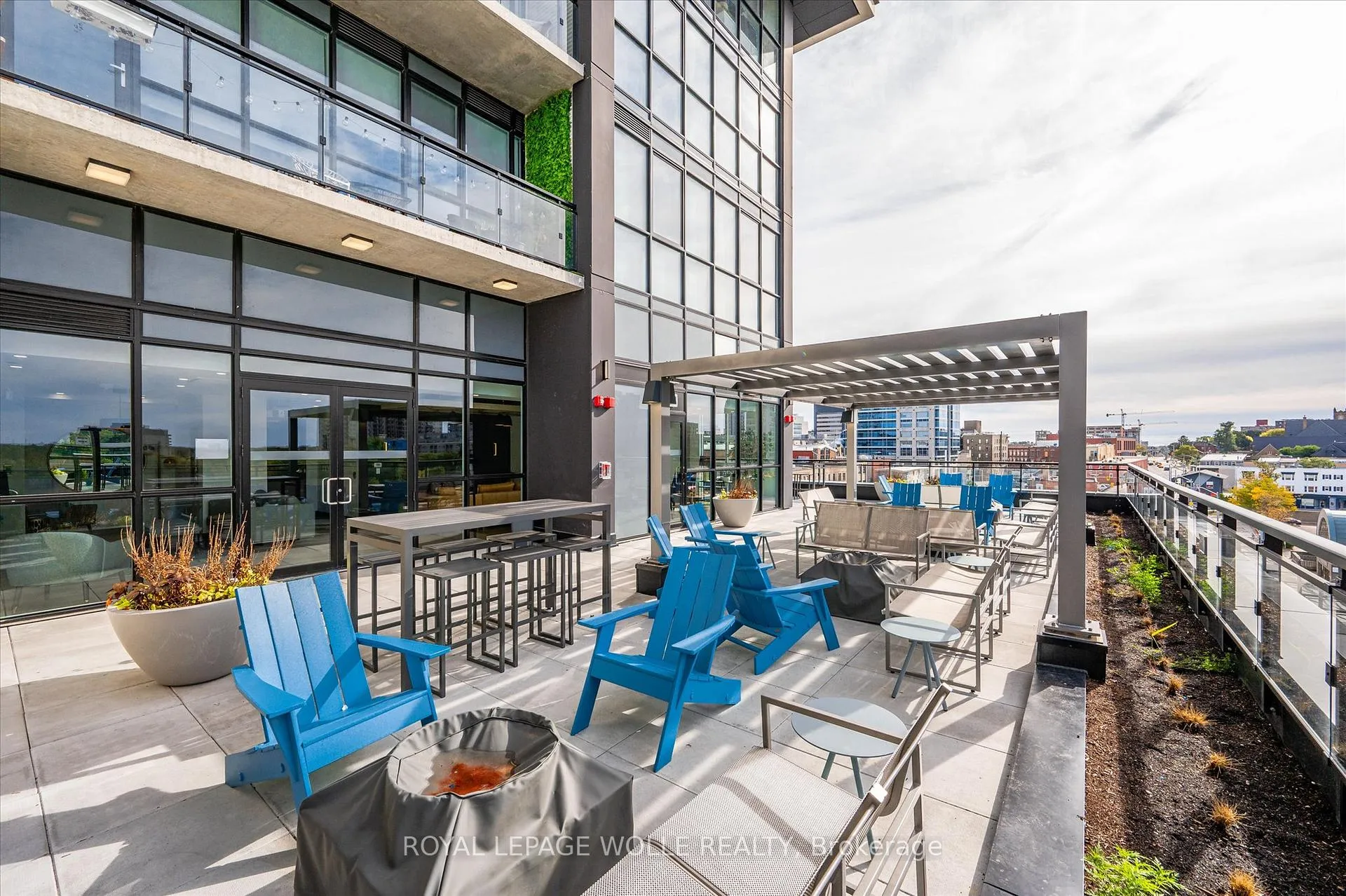 Photo 36 of Unit 1407, 60 Charles Street W, Kitchener — HOMEH