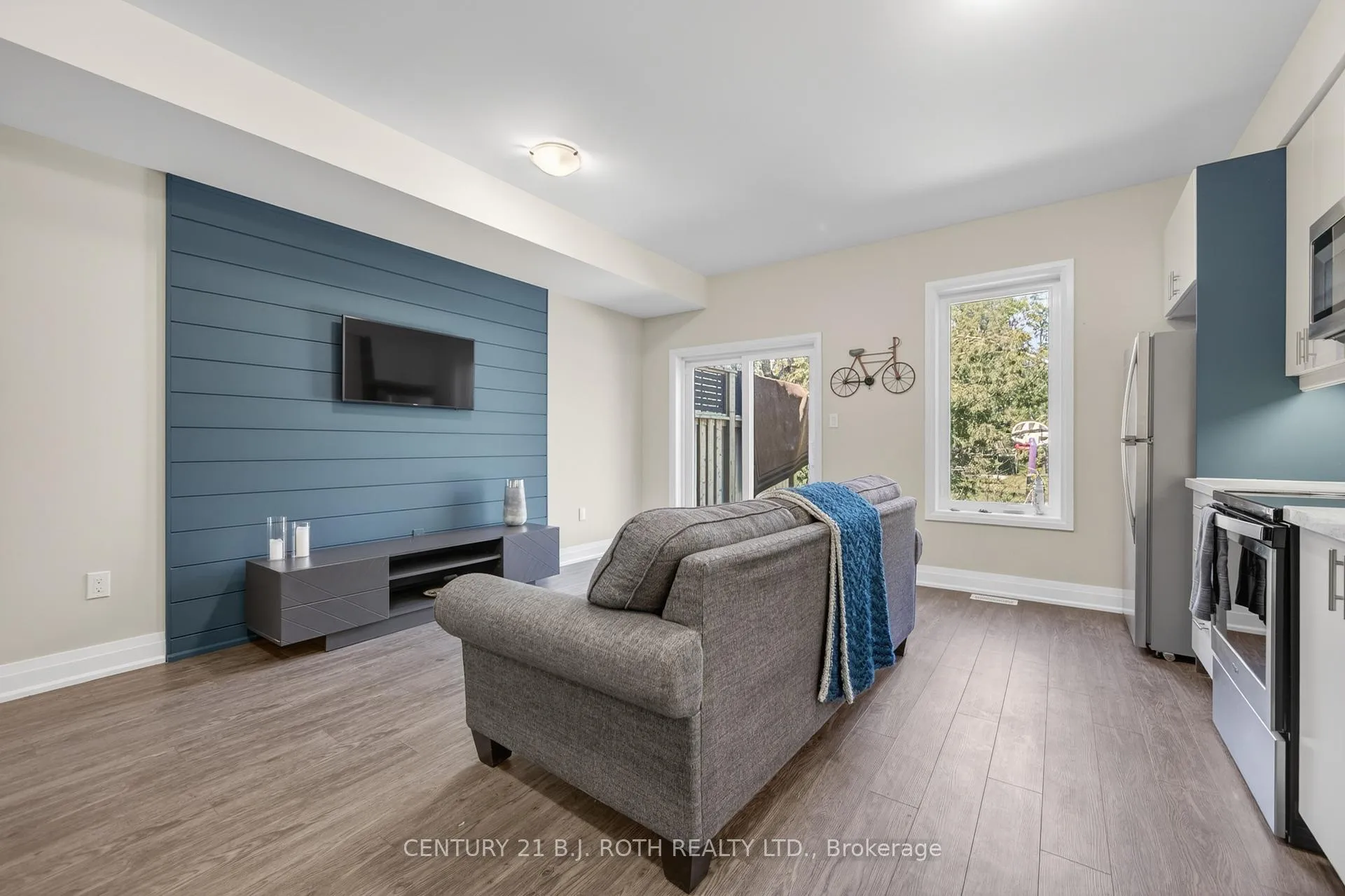 Photo 8 of 18 Stonehart Lane, Barrie, East Bayfield — HOMEH