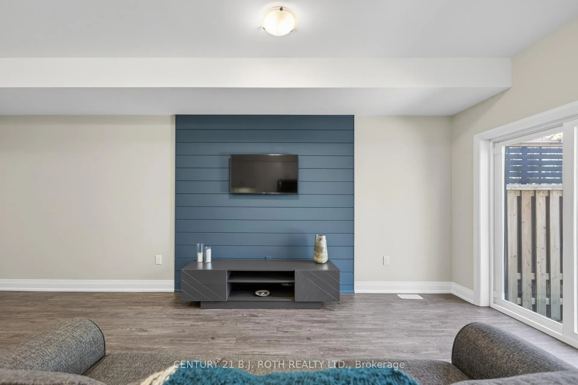 Photo 15 of 18 Stonehart Lane, Barrie, East Bayfield — HOMEH