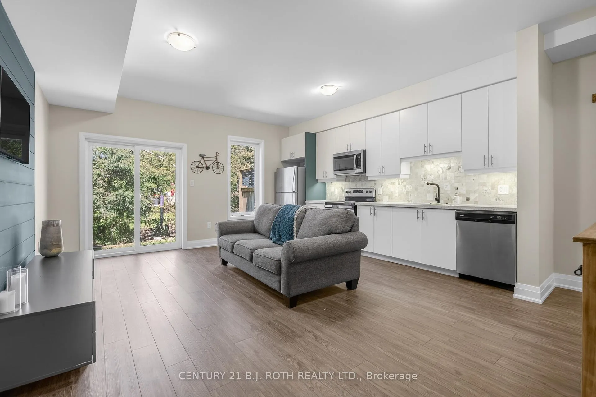 Photo 16 of 18 Stonehart Lane, Barrie, East Bayfield — HOMEH