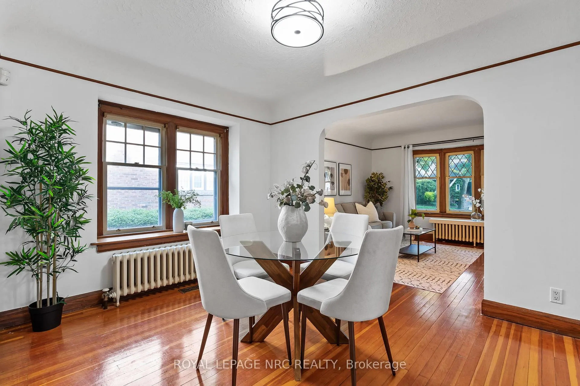Photo 8 of 3 Gardiner Place, St. Catharines, Downtown — HOMEH