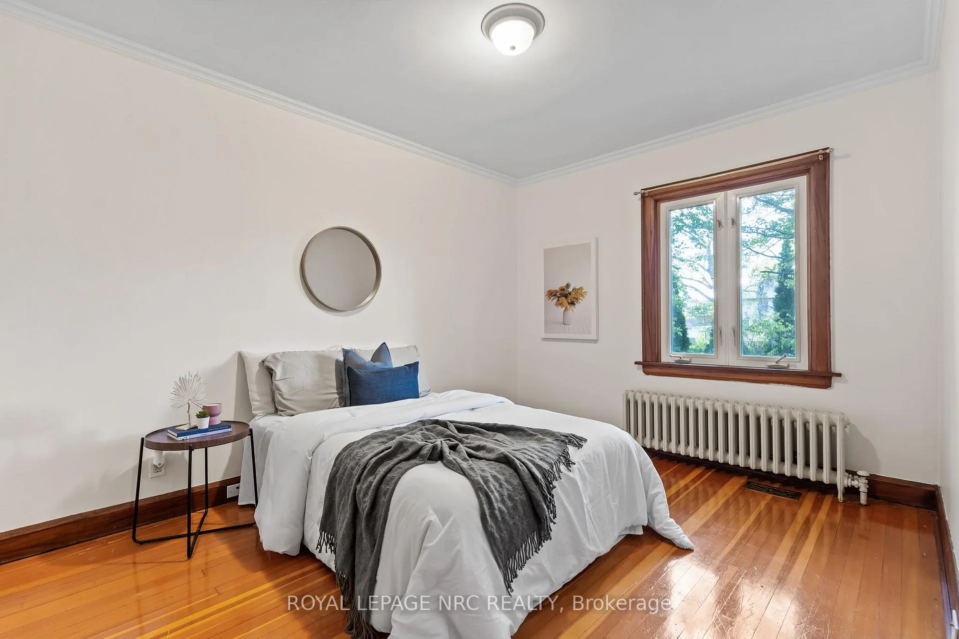 Photo 14 of 3 Gardiner Place, St. Catharines, Downtown — HOMEH