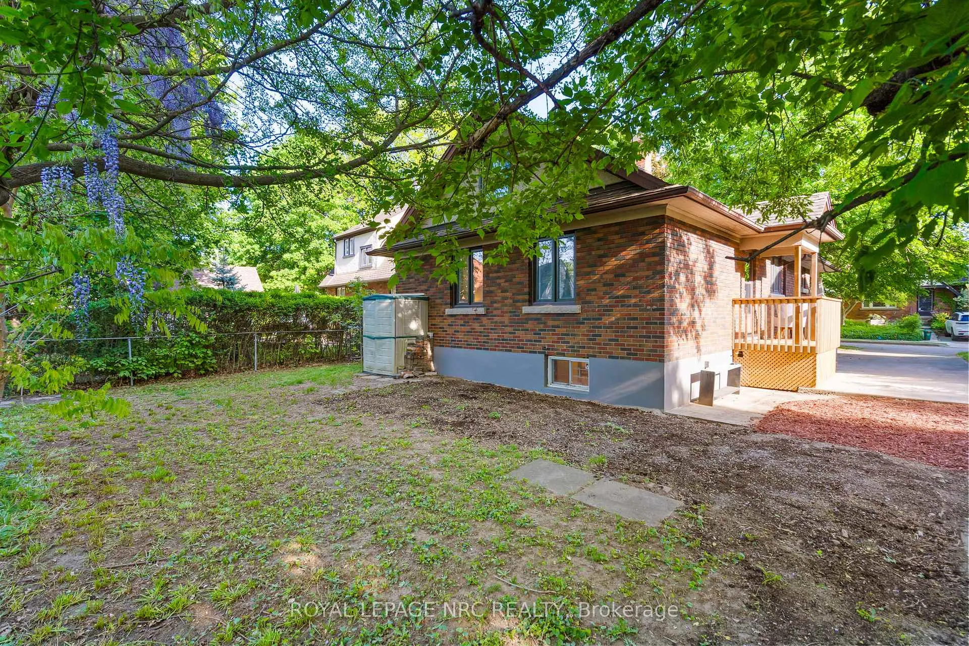 Photo 28 of 3 Gardiner Place, St. Catharines, Downtown — HOMEH
