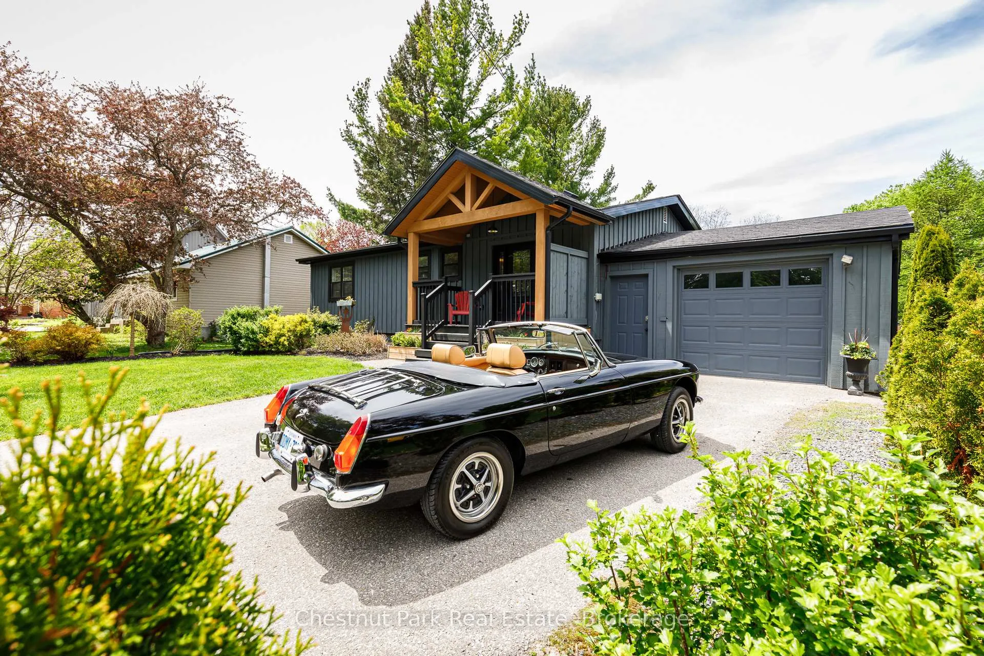 Photo 2 of 119 Hillcrest Drive, Blue Mountains — HOMEH