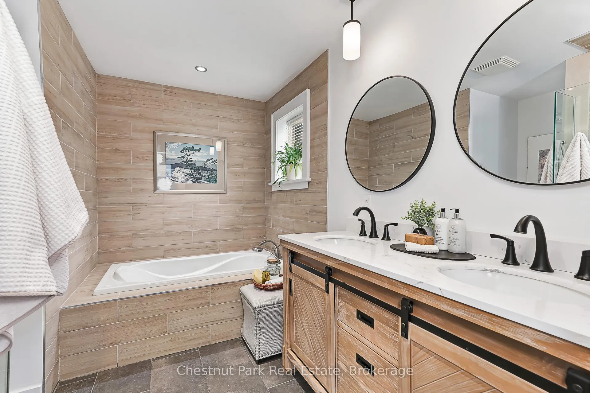 Photo 21 of 119 Hillcrest Drive, Blue Mountains — HOMEH
