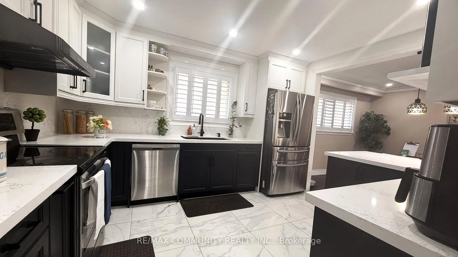 Photo 5 of 4396 Lawrence Avenue E, Scarborough, West Hill — HOMEH