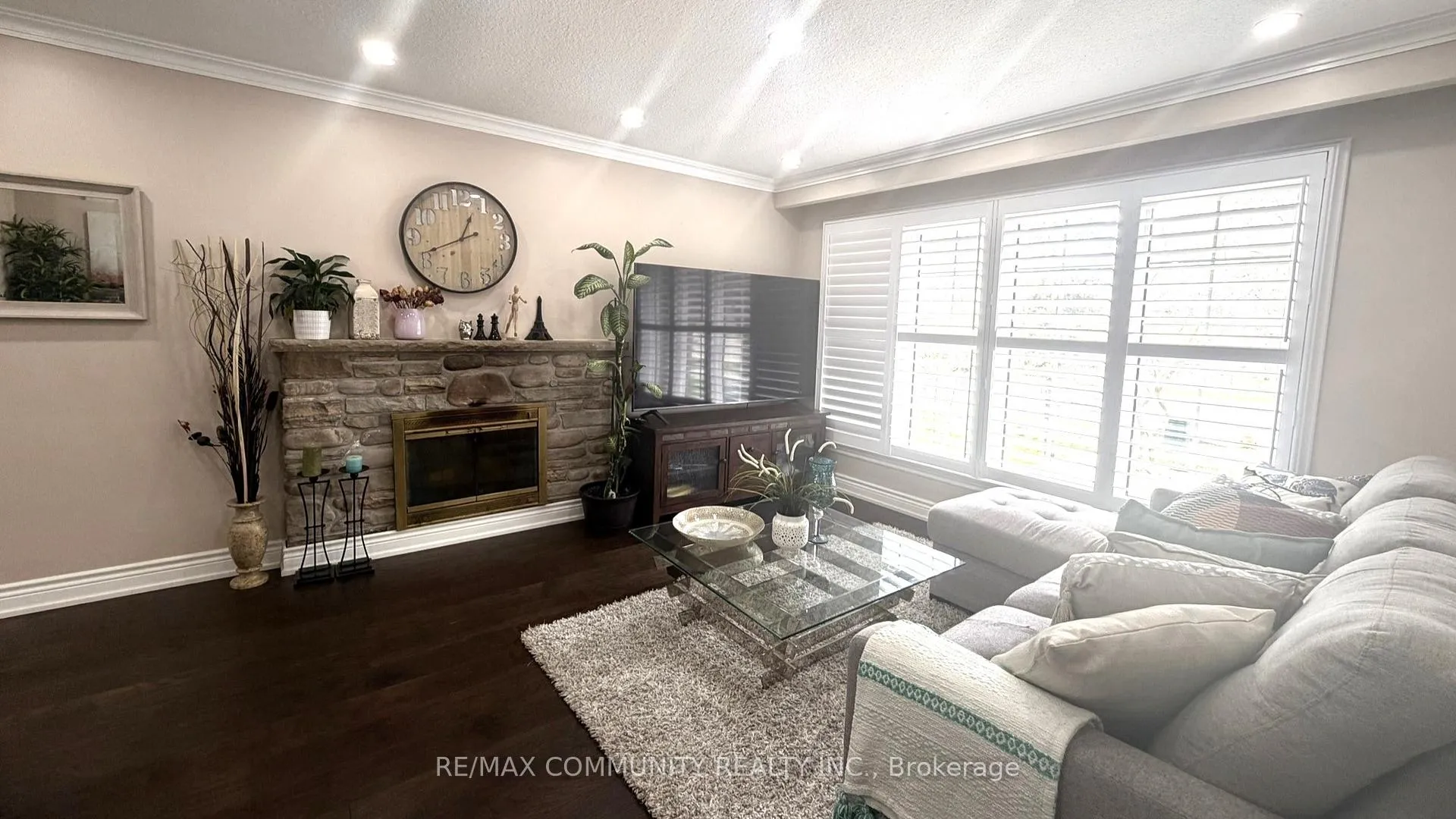 Photo 10 of 4396 Lawrence Avenue E, Scarborough, West Hill — HOMEH