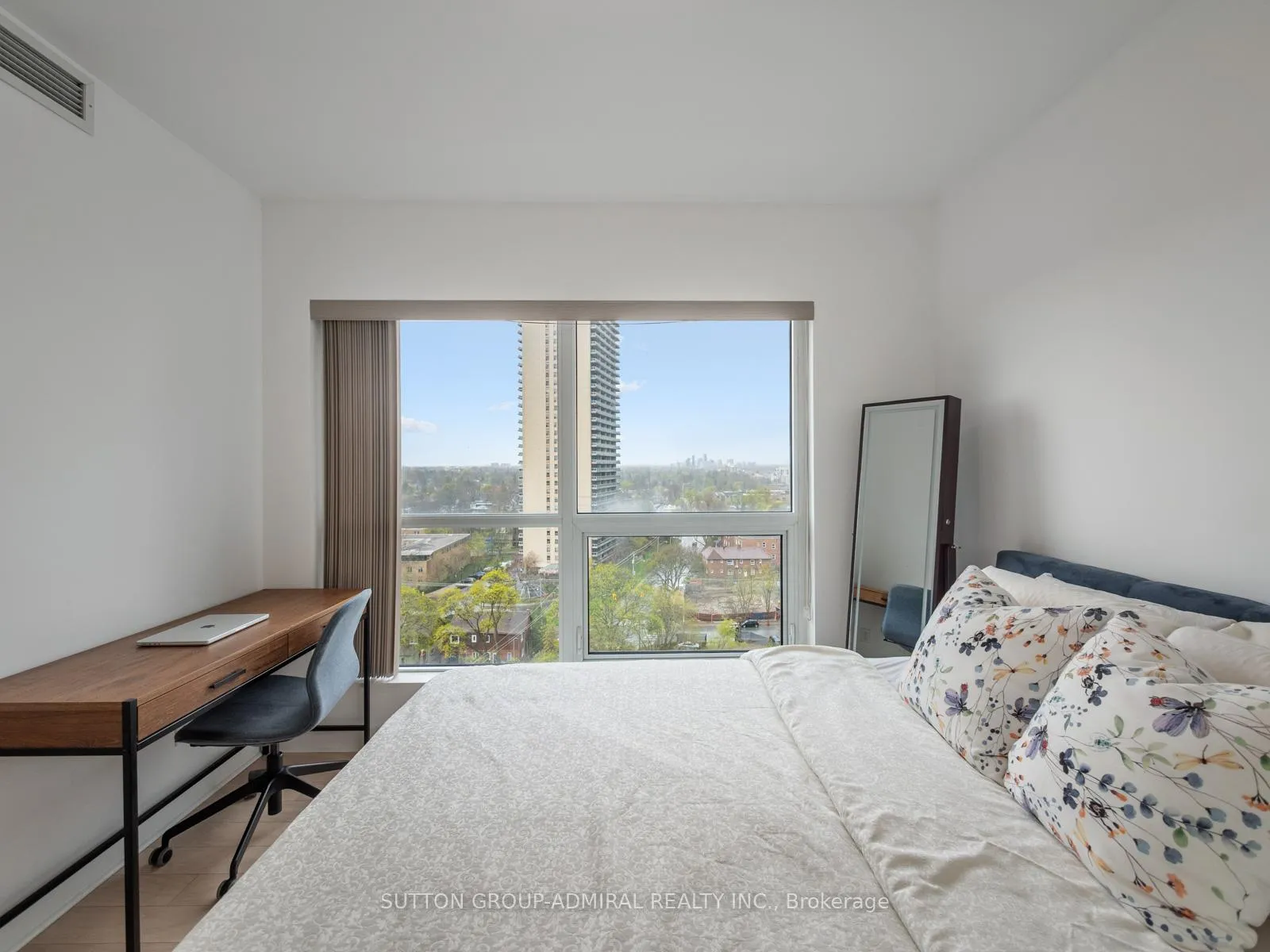 Photo 14 of Unit 1202, 58 Orchard View Boulevard, Toronto, Yonge-Eglinton — HOMEH