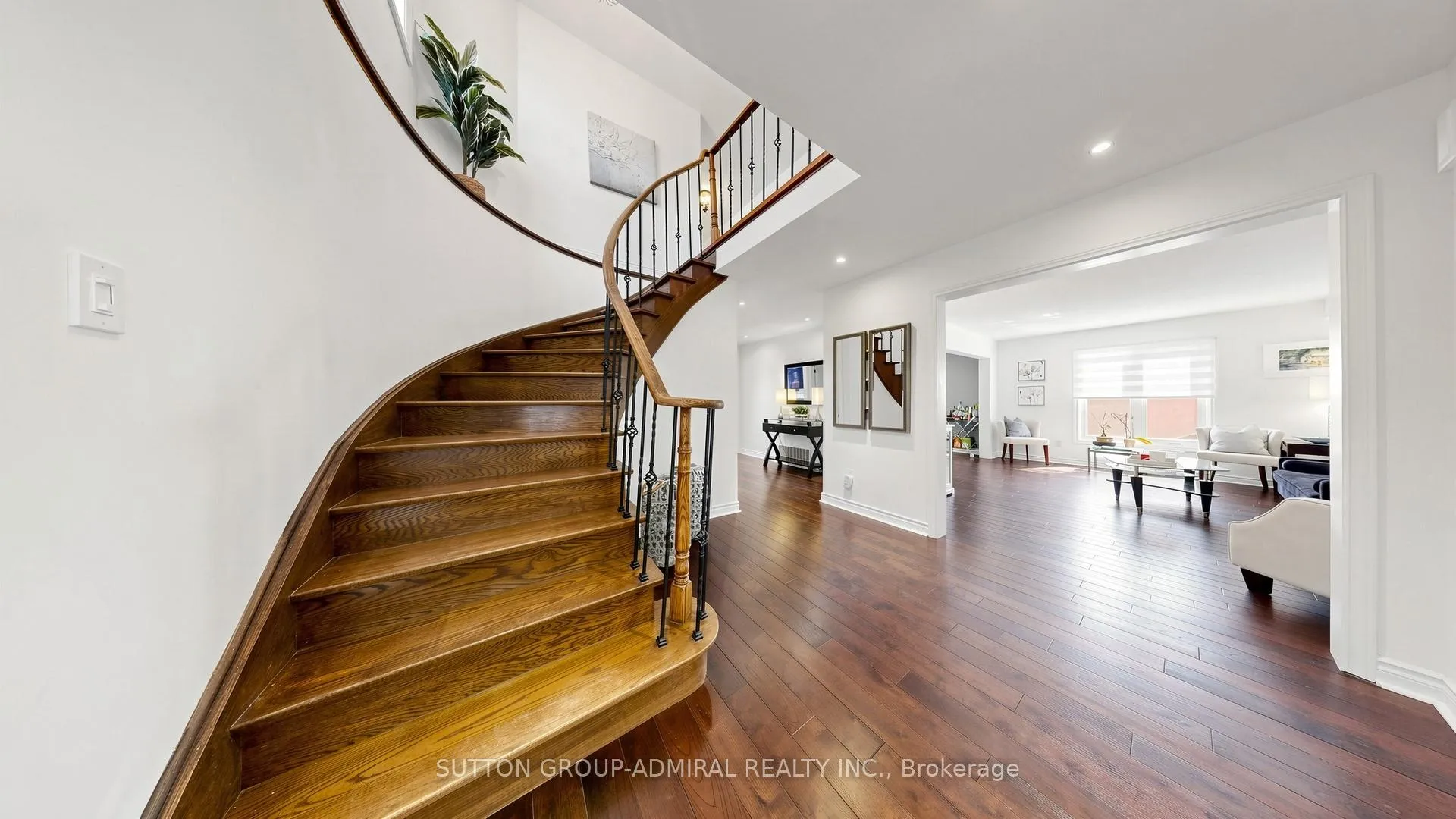 Photo 17 of 71 Oliver Lane, Vaughan, Maple — HOMEH