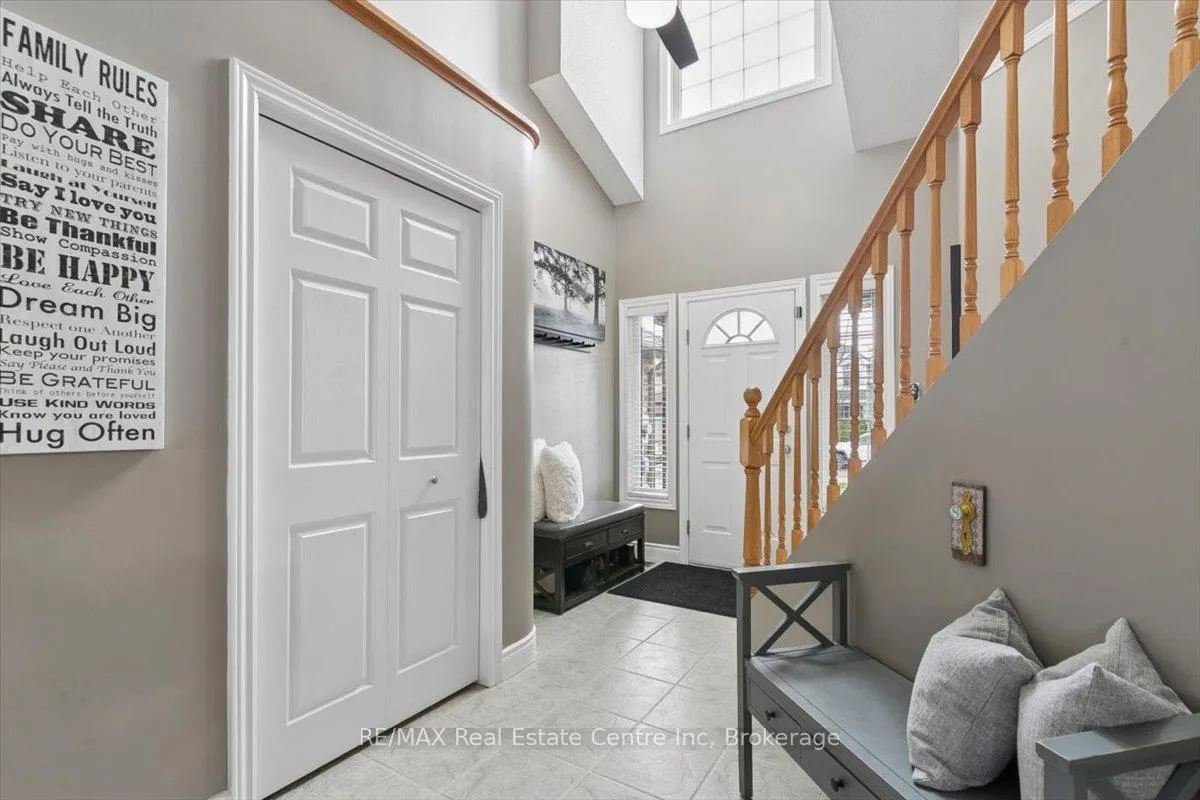 Photo 5 of 4 Marsh Crescent, Guelph, Pineridge/Westminster Woods — HOMEH