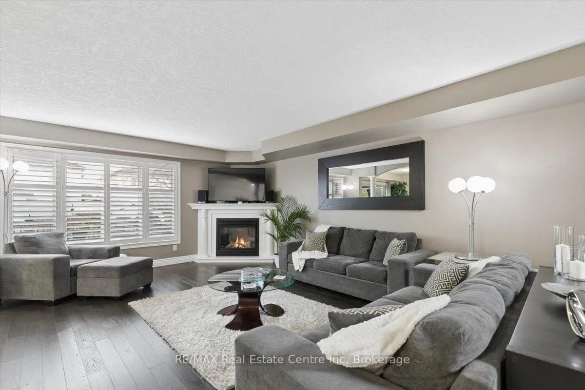 Photo 8 of 4 Marsh Crescent, Guelph, Pineridge/Westminster Woods — HOMEH