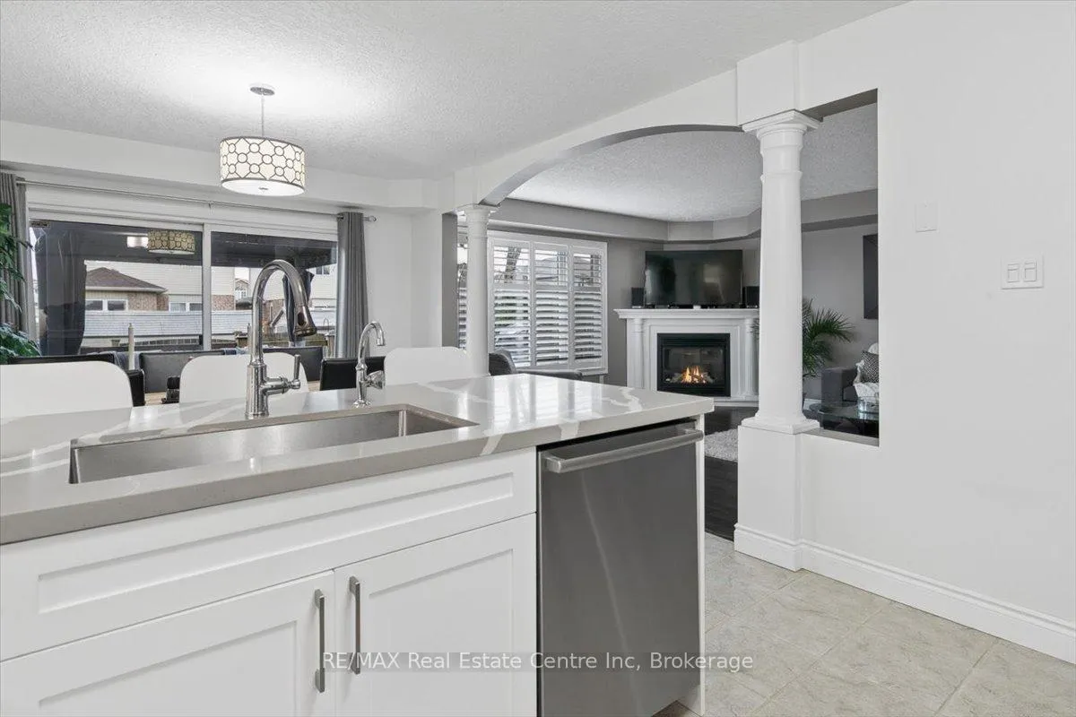 Photo 11 of 4 Marsh Crescent, Guelph, Pineridge/Westminster Woods — HOMEH
