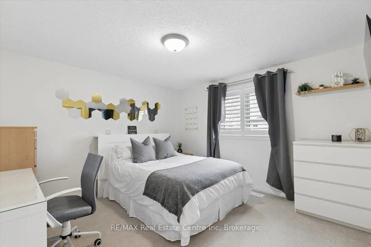 Photo 27 of 4 Marsh Crescent, Guelph, Pineridge/Westminster Woods — HOMEH