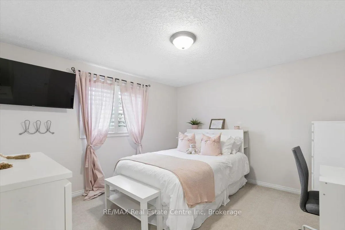Photo 28 of 4 Marsh Crescent, Guelph, Pineridge/Westminster Woods — HOMEH