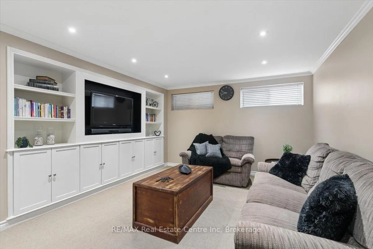 Photo 30 of 4 Marsh Crescent, Guelph, Pineridge/Westminster Woods — HOMEH