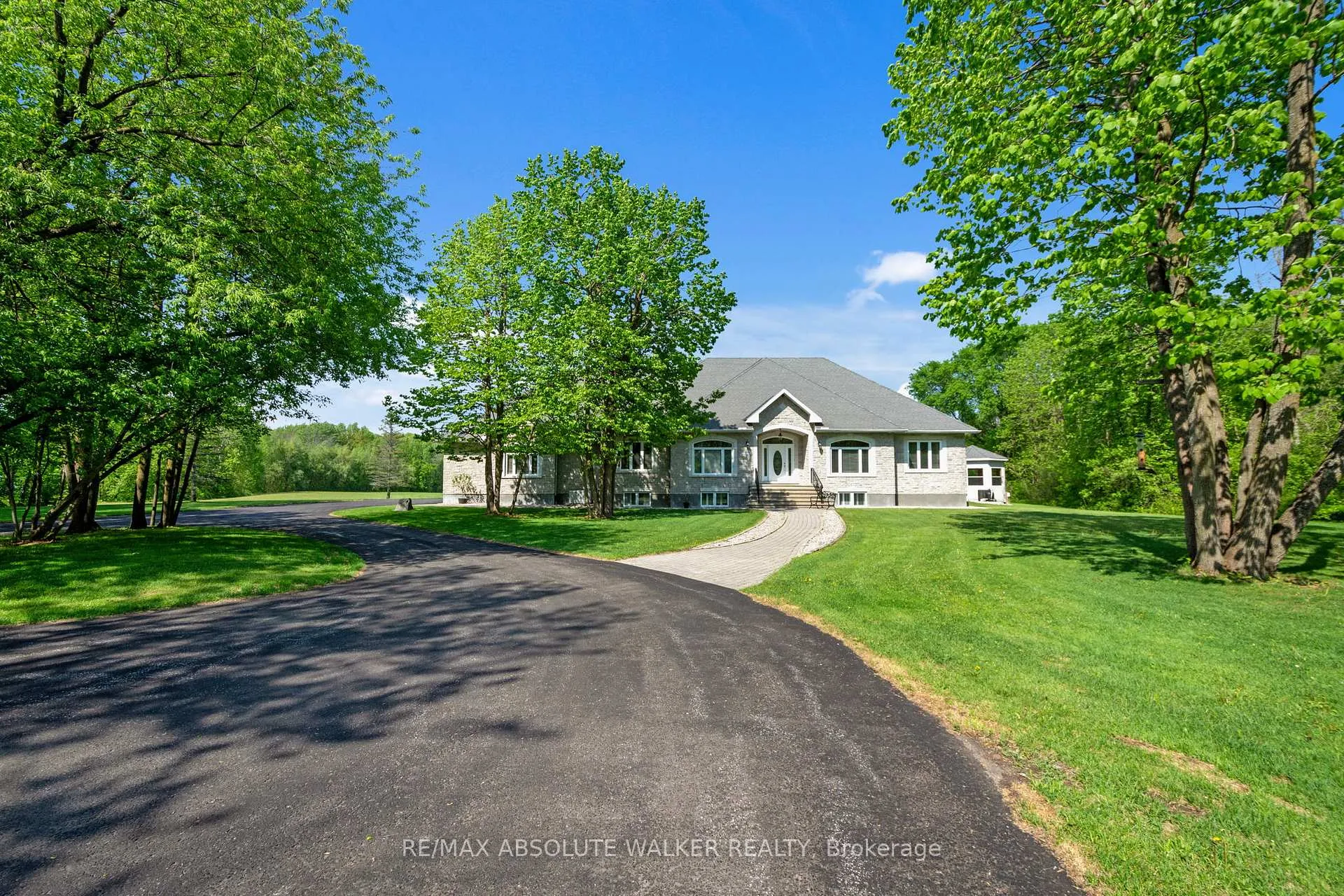 Photo 1 of 2501 Kearns Way, Ottawa, Osgoode Twp North of Reg Rd 6 — HOMEH