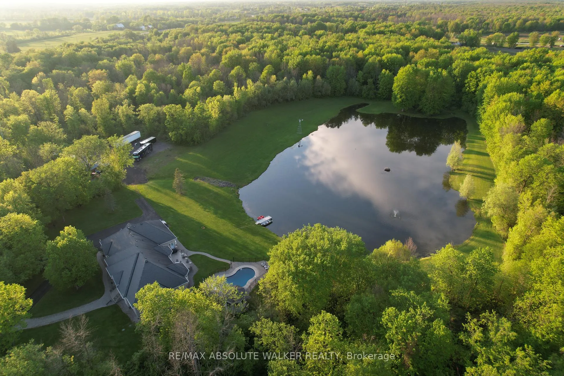 Photo 2 of 2501 Kearns Way, Ottawa, Osgoode Twp North of Reg Rd 6 — HOMEH