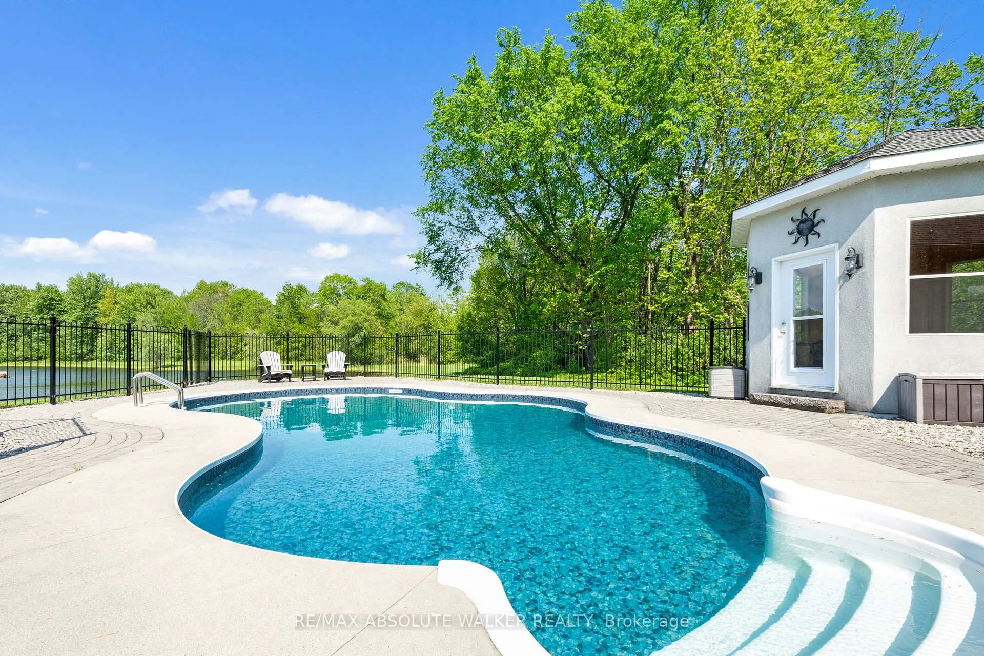 Photo 5 of 2501 Kearns Way, Ottawa, Osgoode Twp North of Reg Rd 6 — HOMEH